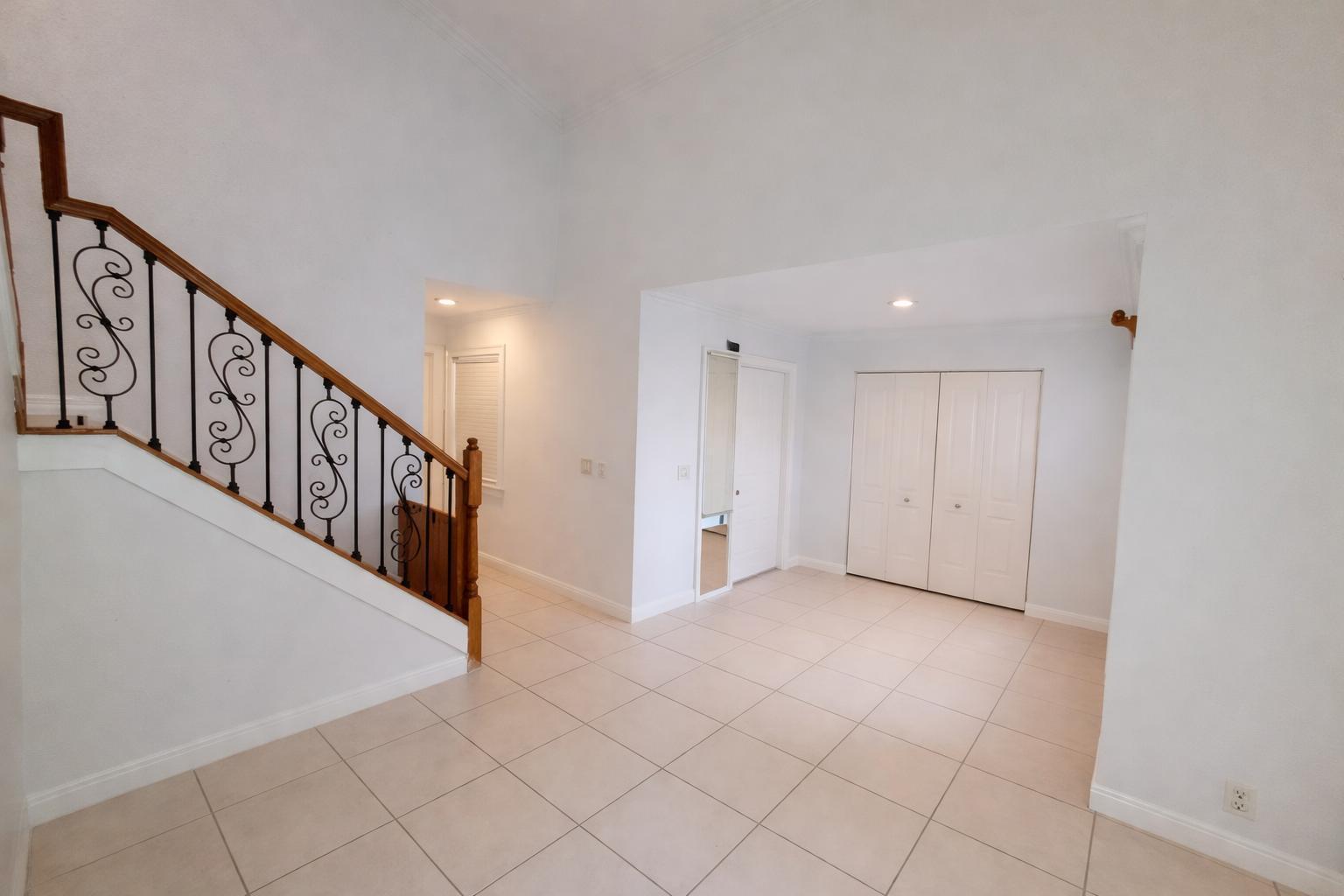 9856 Watermill Circle C Property Photo 3