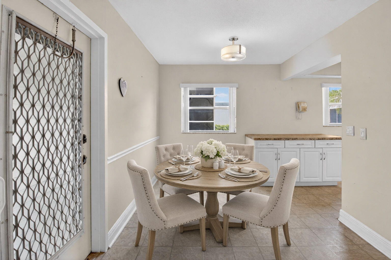 204 Flanders E Property Photo 4