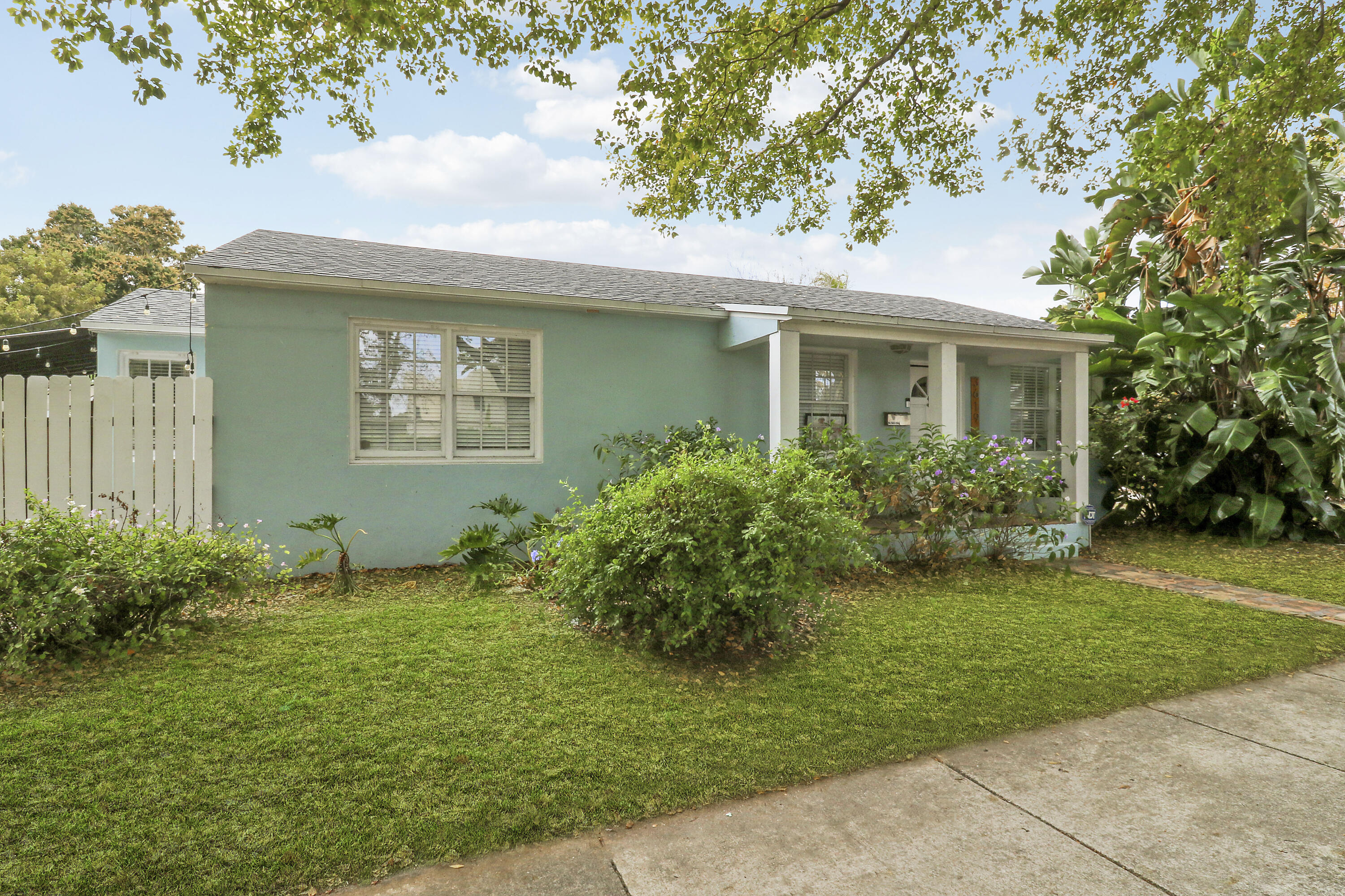 3619 Spruce Avenue Property Photo 3