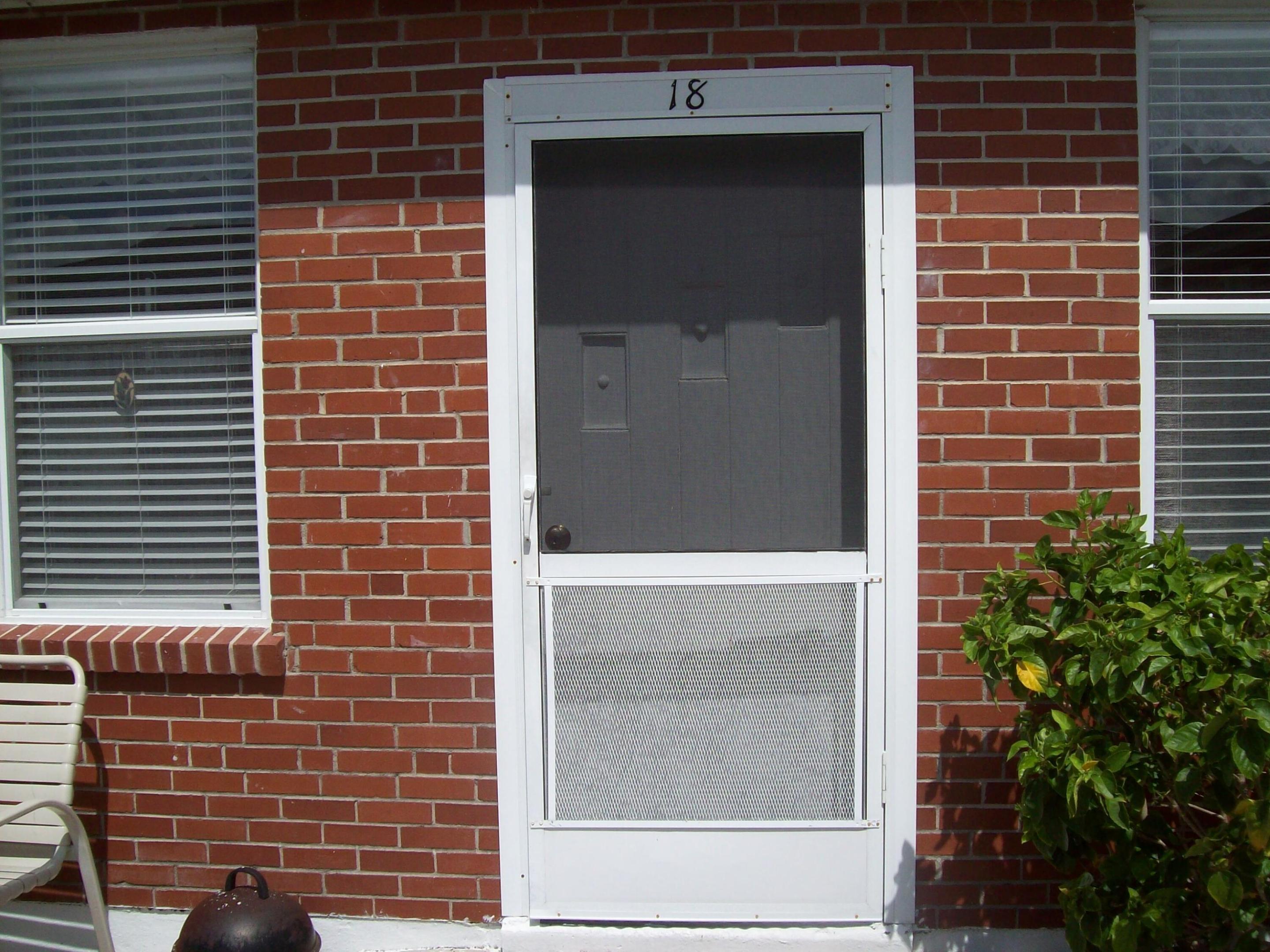 908 Villas Drive 18 Property Photo 2