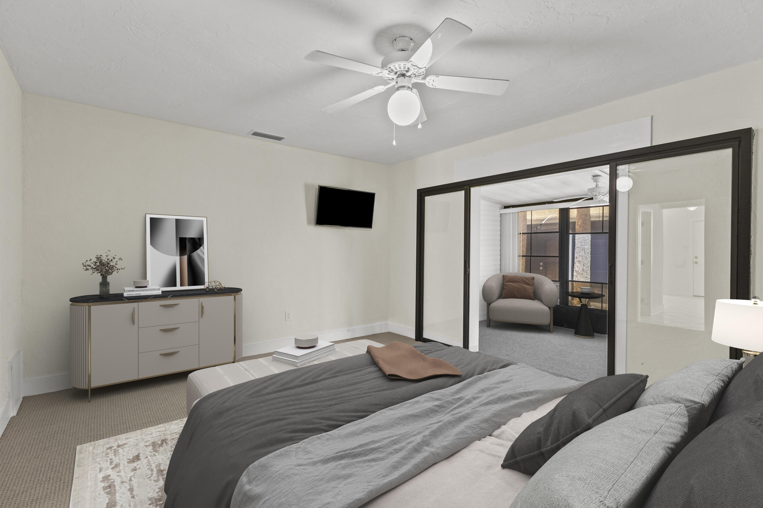 908 Villas Drive 18 Property Photo 3