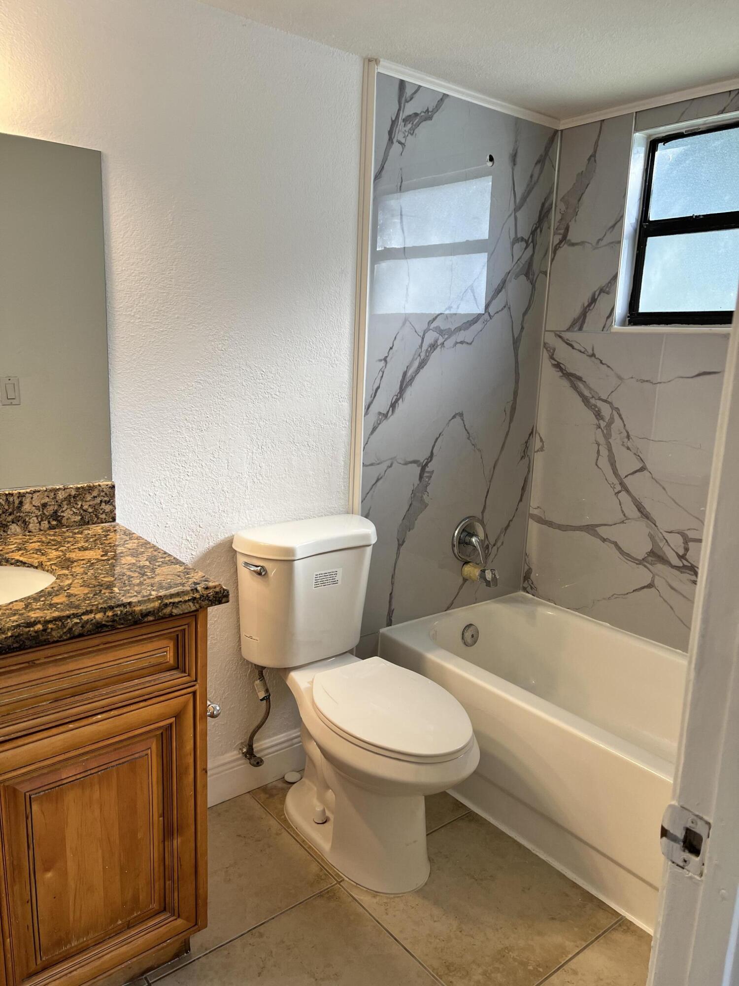 1523 Lake Crystal Drive F Property Photo 27