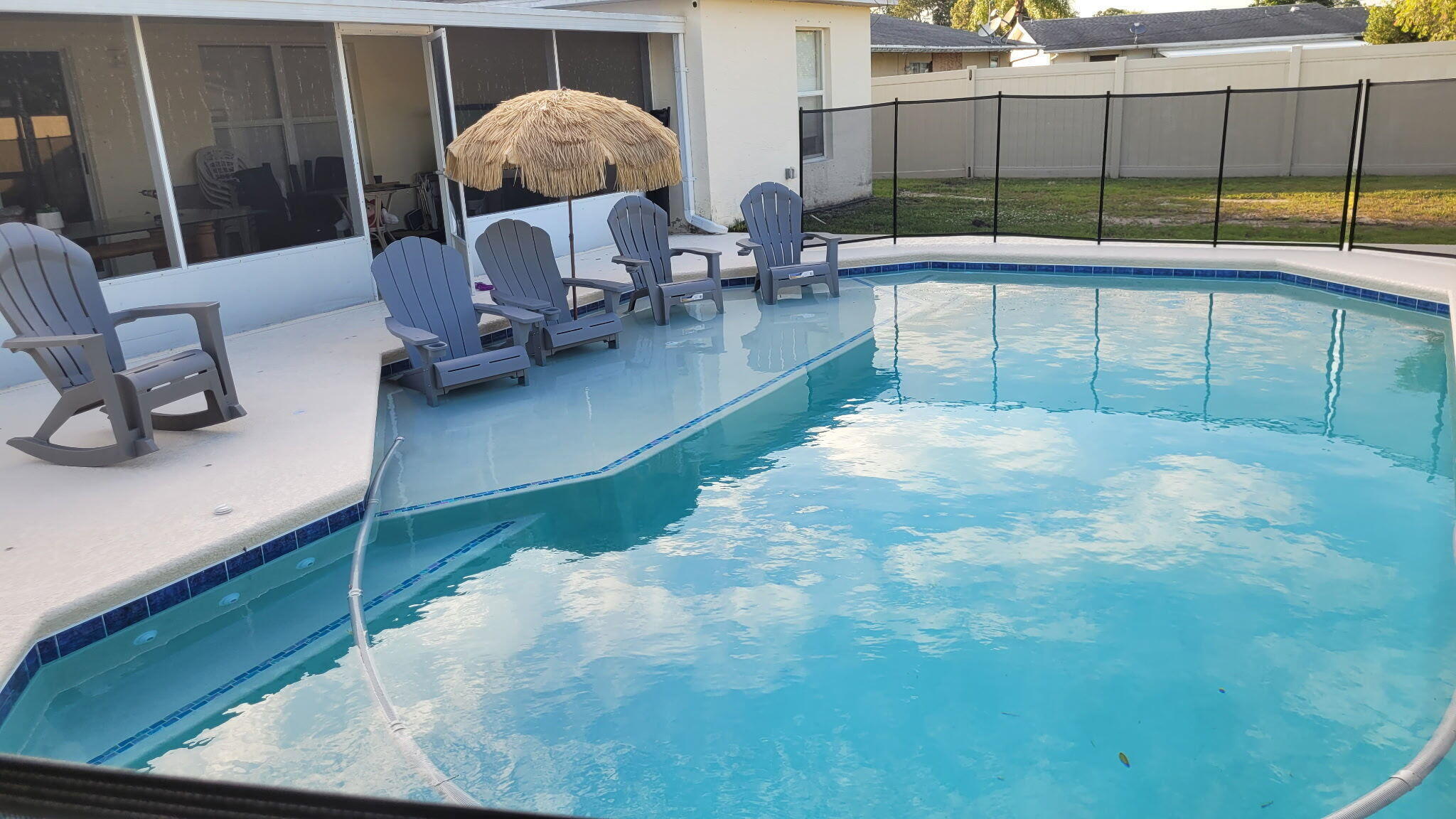 365 Nw Hibiscus Street Property Photo 2