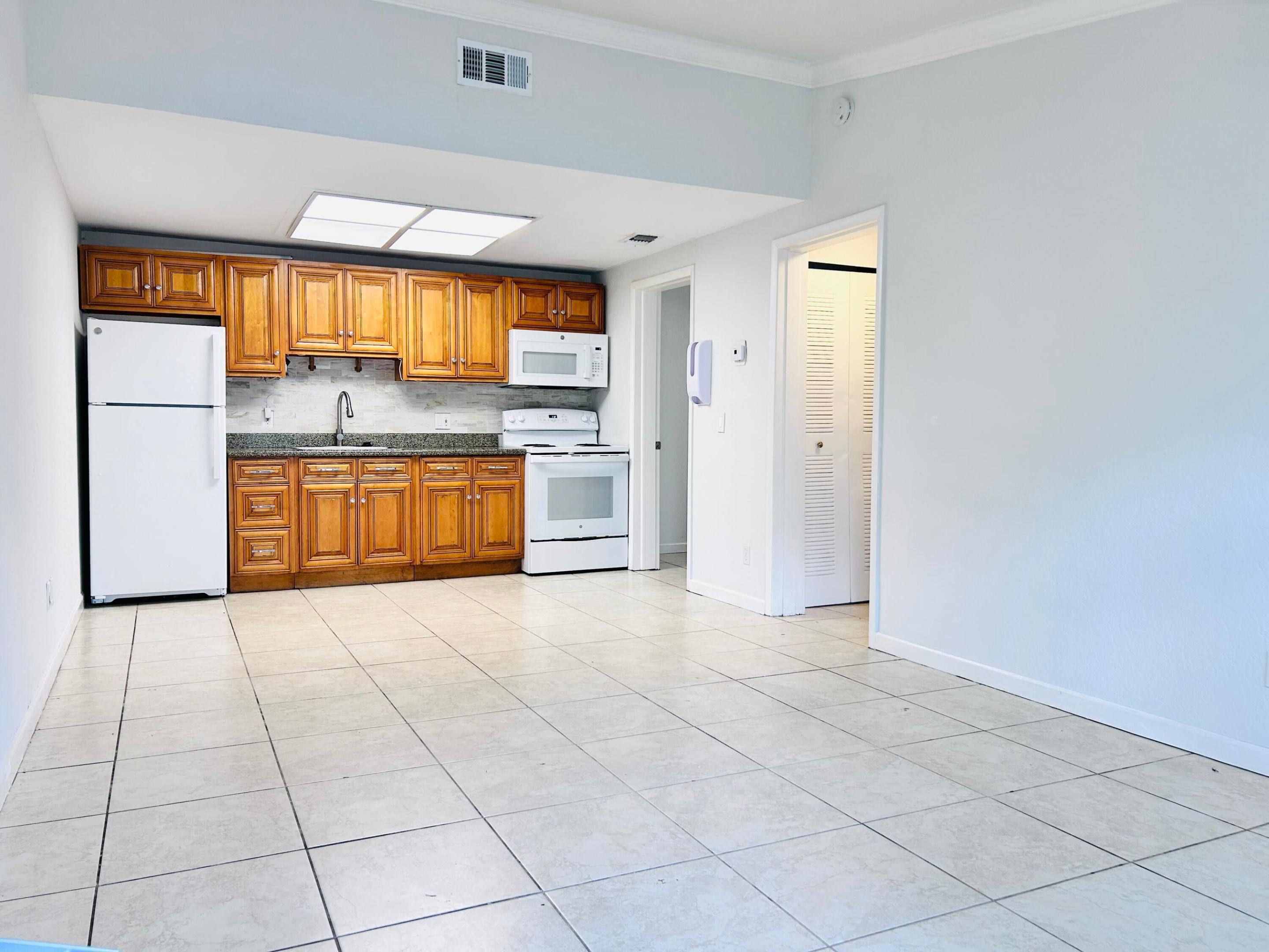 7168 Southgate Boulevard 7168 Property Photo 3