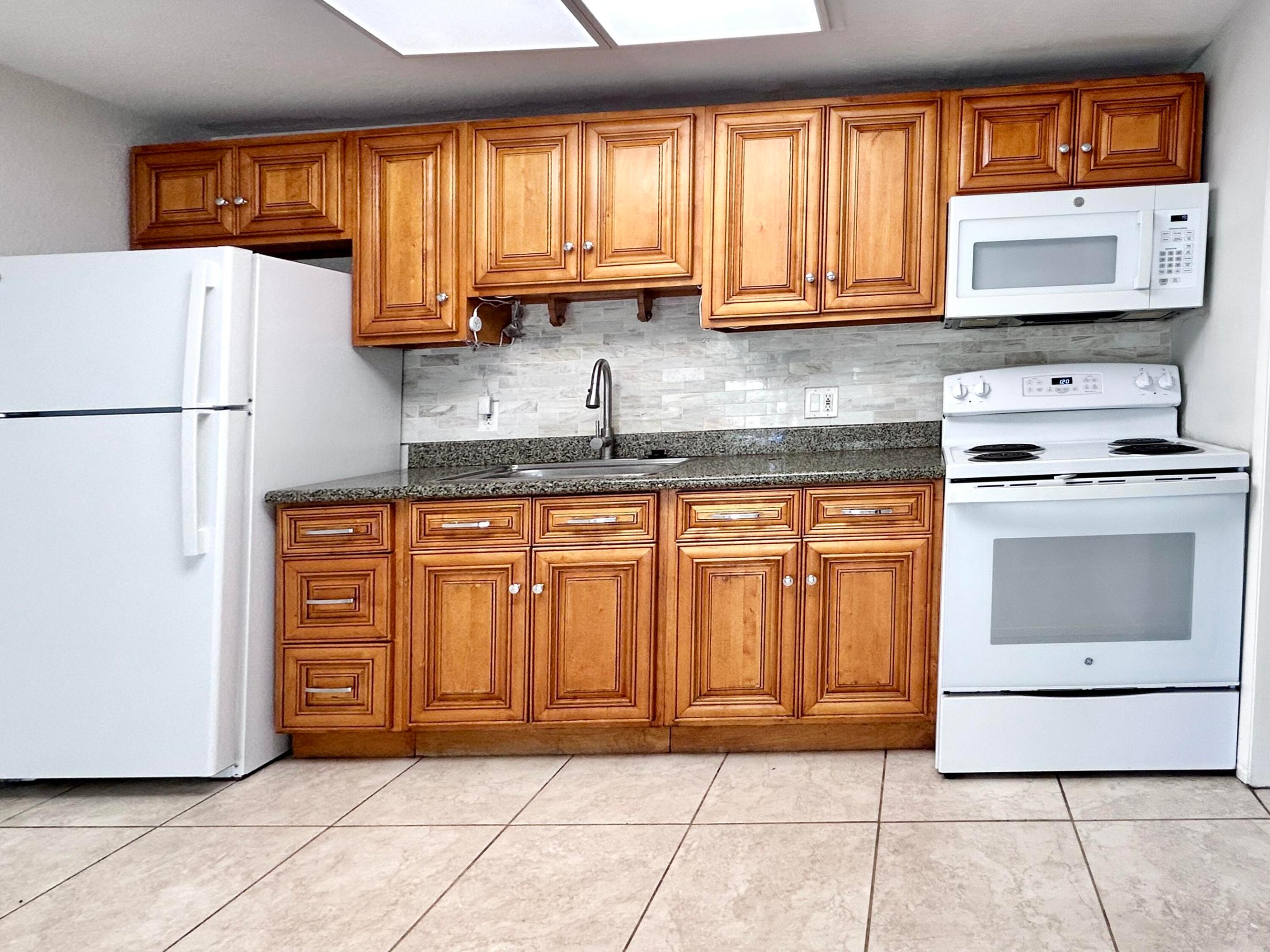 7168 Southgate Boulevard 7168 Property Photo 5