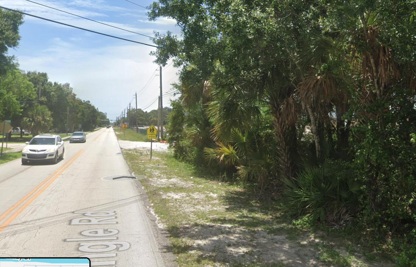 2001 N 51st Court Property Photo 3