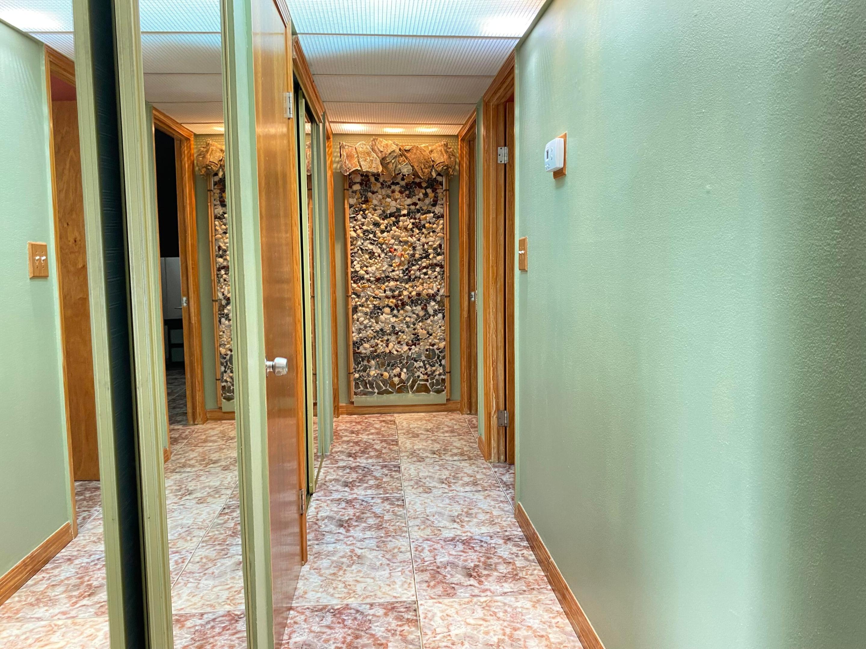 400 Kings Point Drive 1423 Property Photo 4