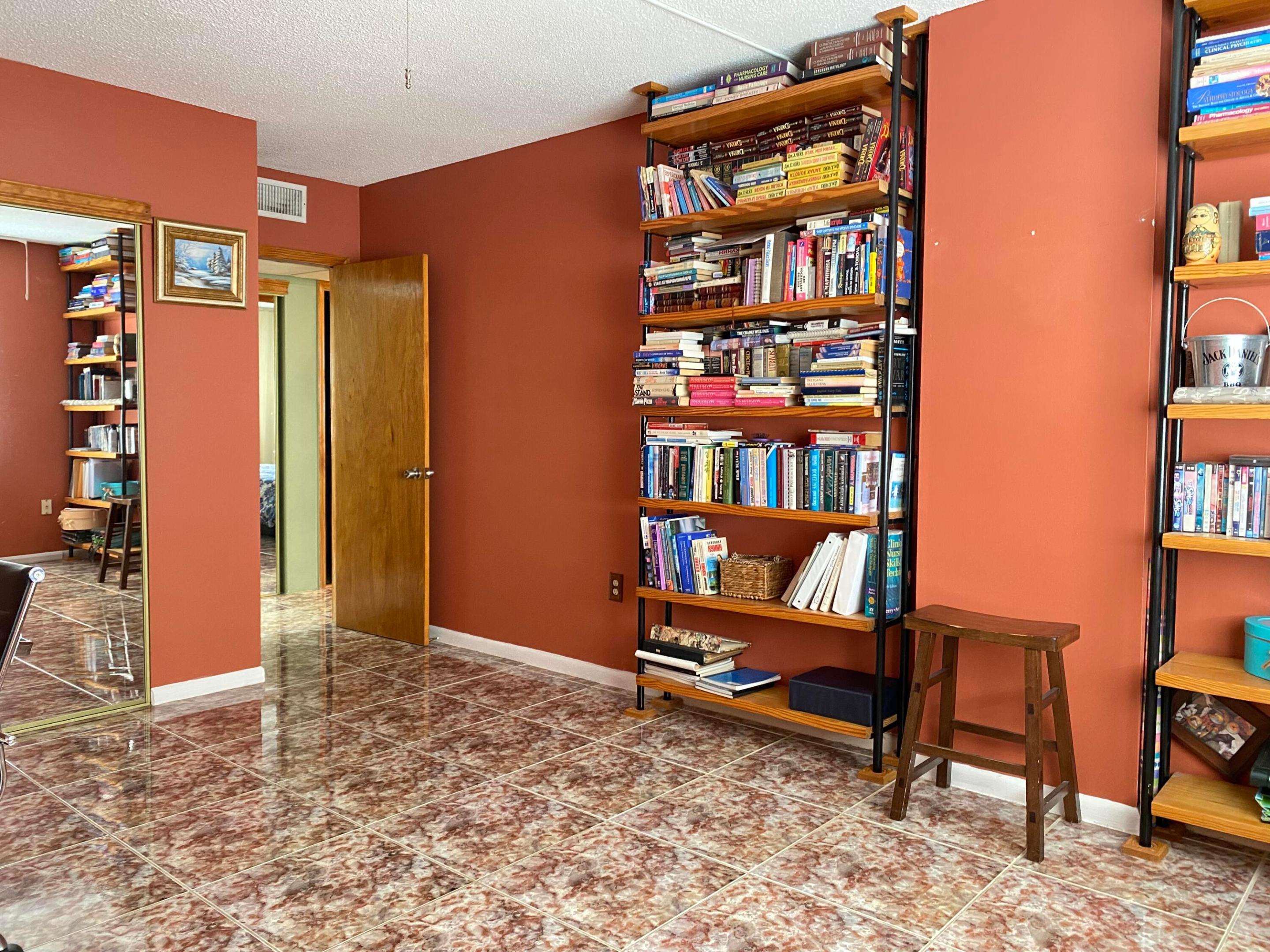 400 Kings Point Drive 1423 Property Photo 10