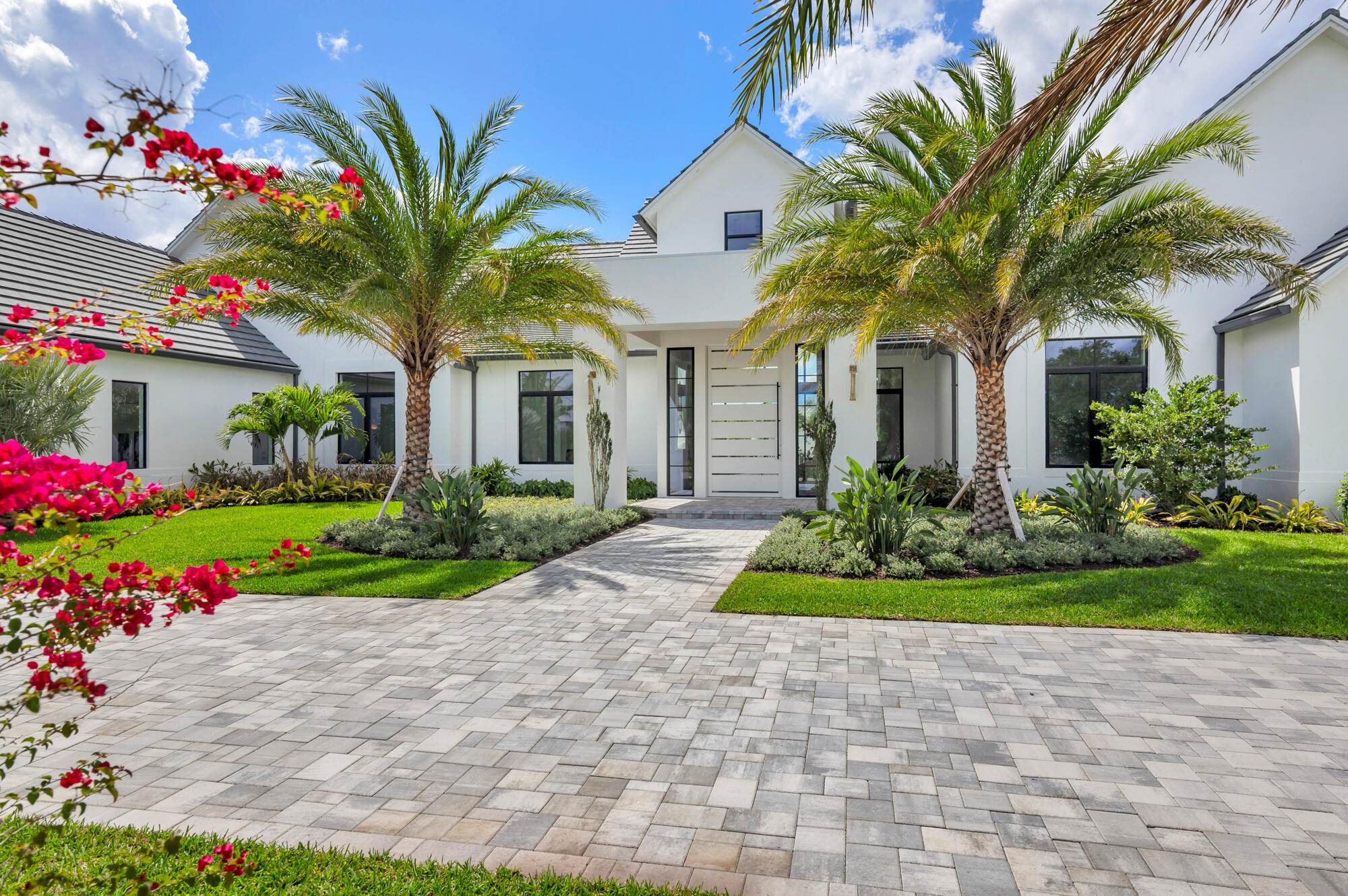 2015 Lockheed Terrace Property Photo 2
