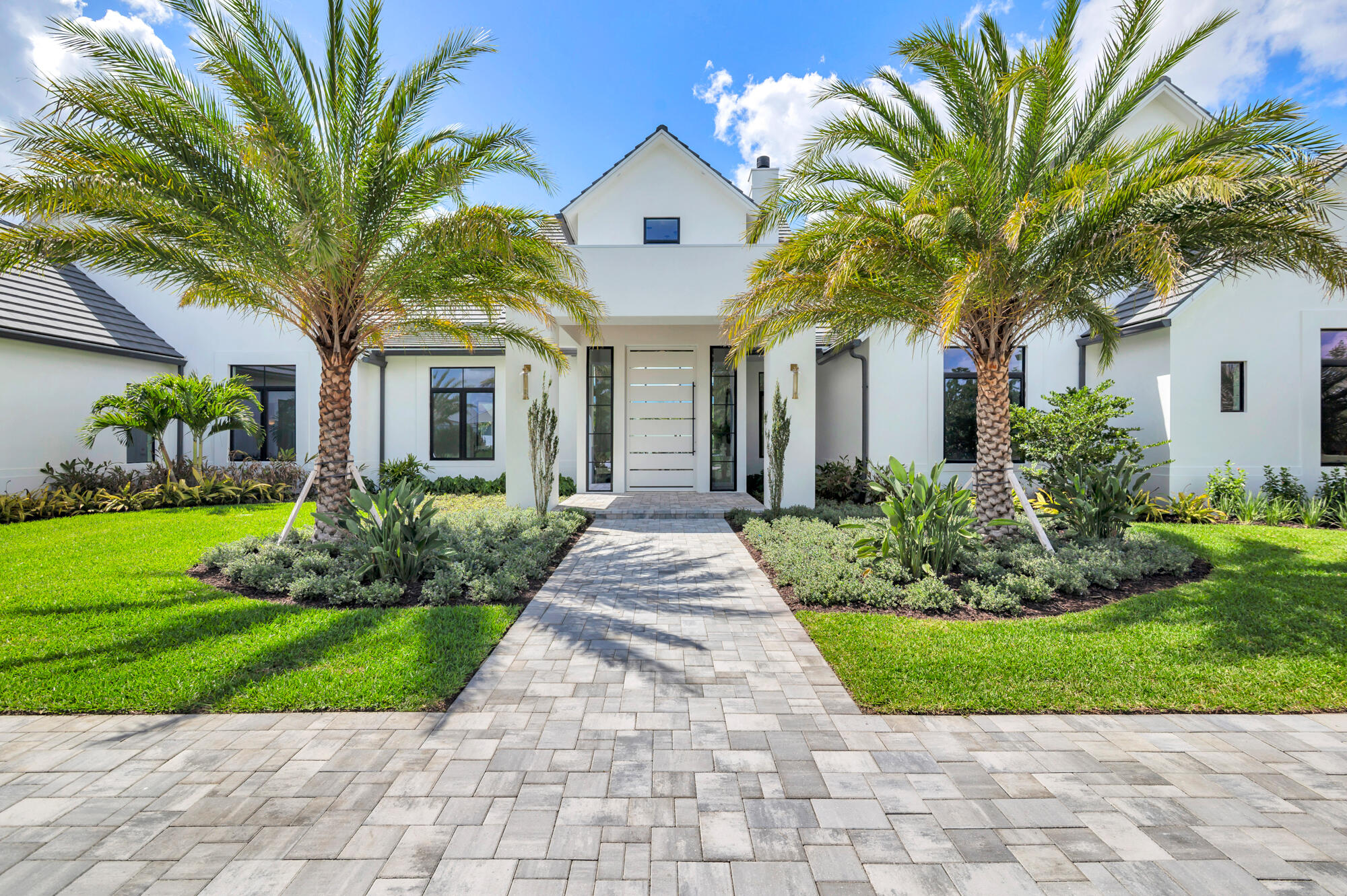2015 Lockheed Terrace Property Photo 3