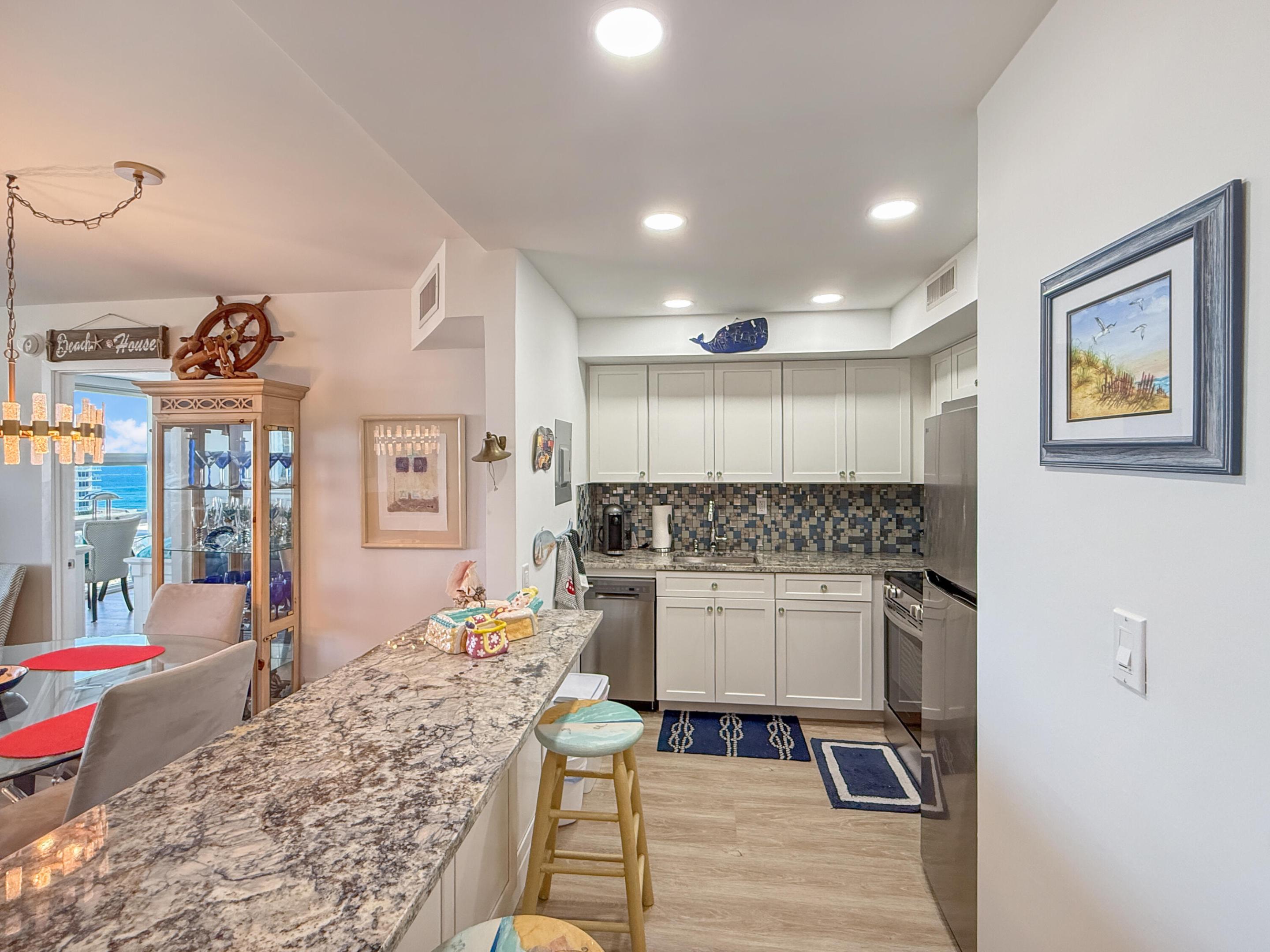531 N Ocean Boulevard 1203 Property Photo 5