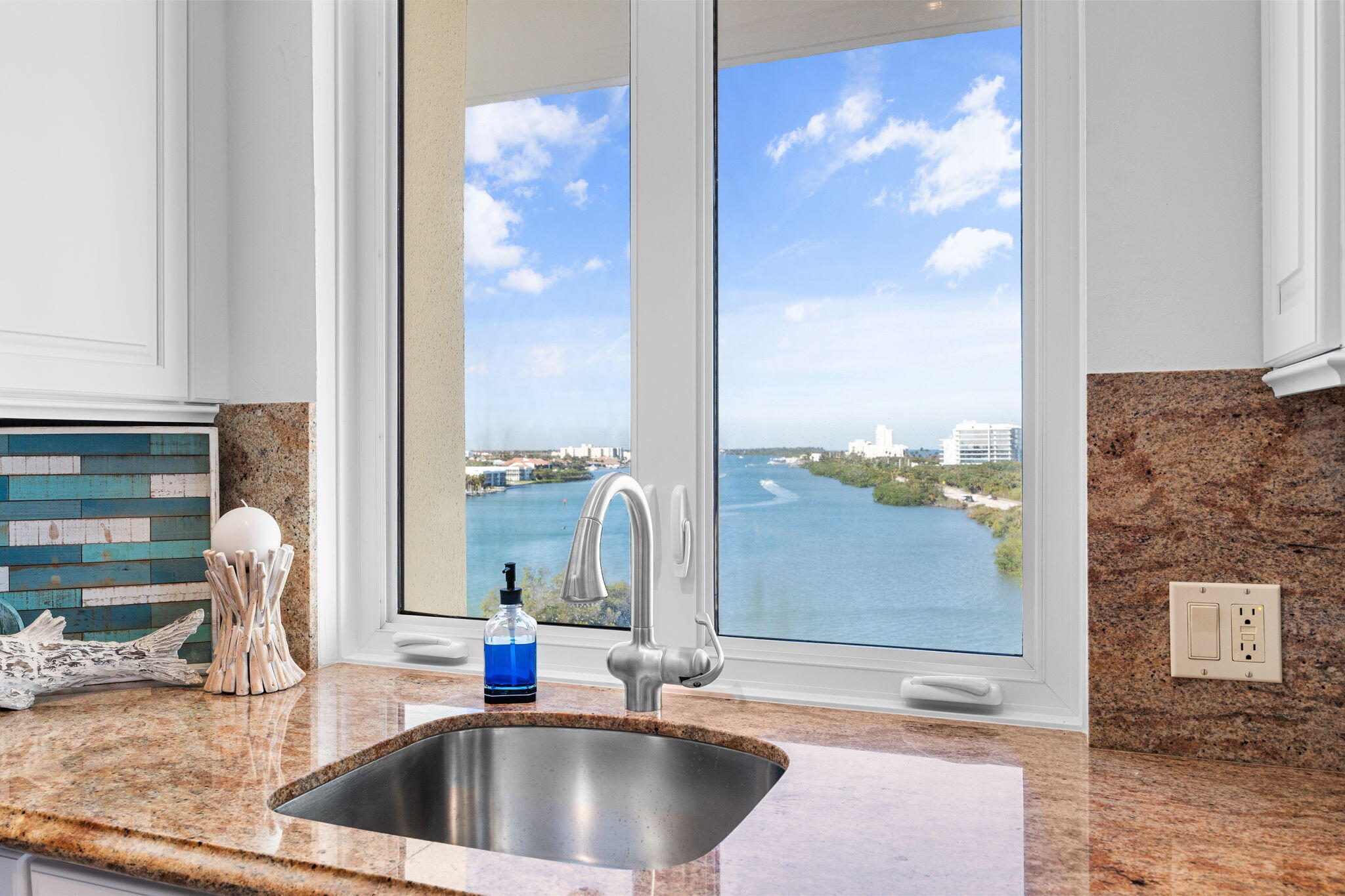 375 S Beach Road 802 Property Photo 15