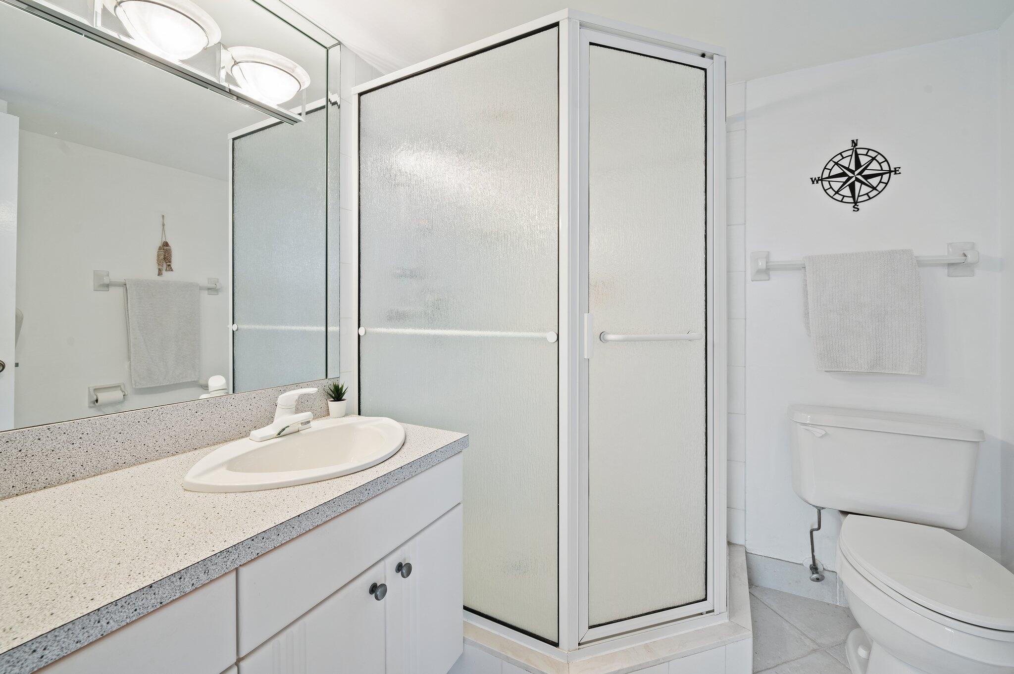1050 Hillsboro Mile Unit 203w Property Photo 21