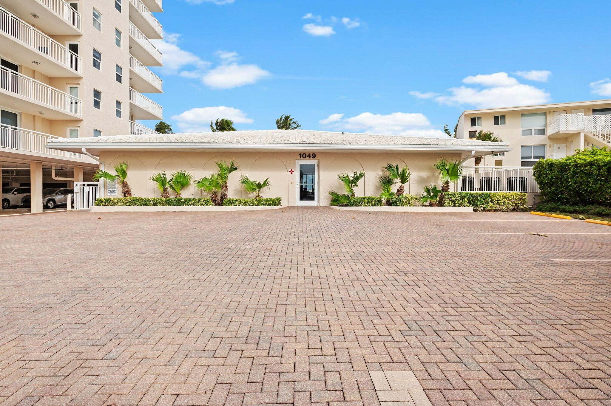 1050 Hillsboro Mile Unit 203w Property Photo 25