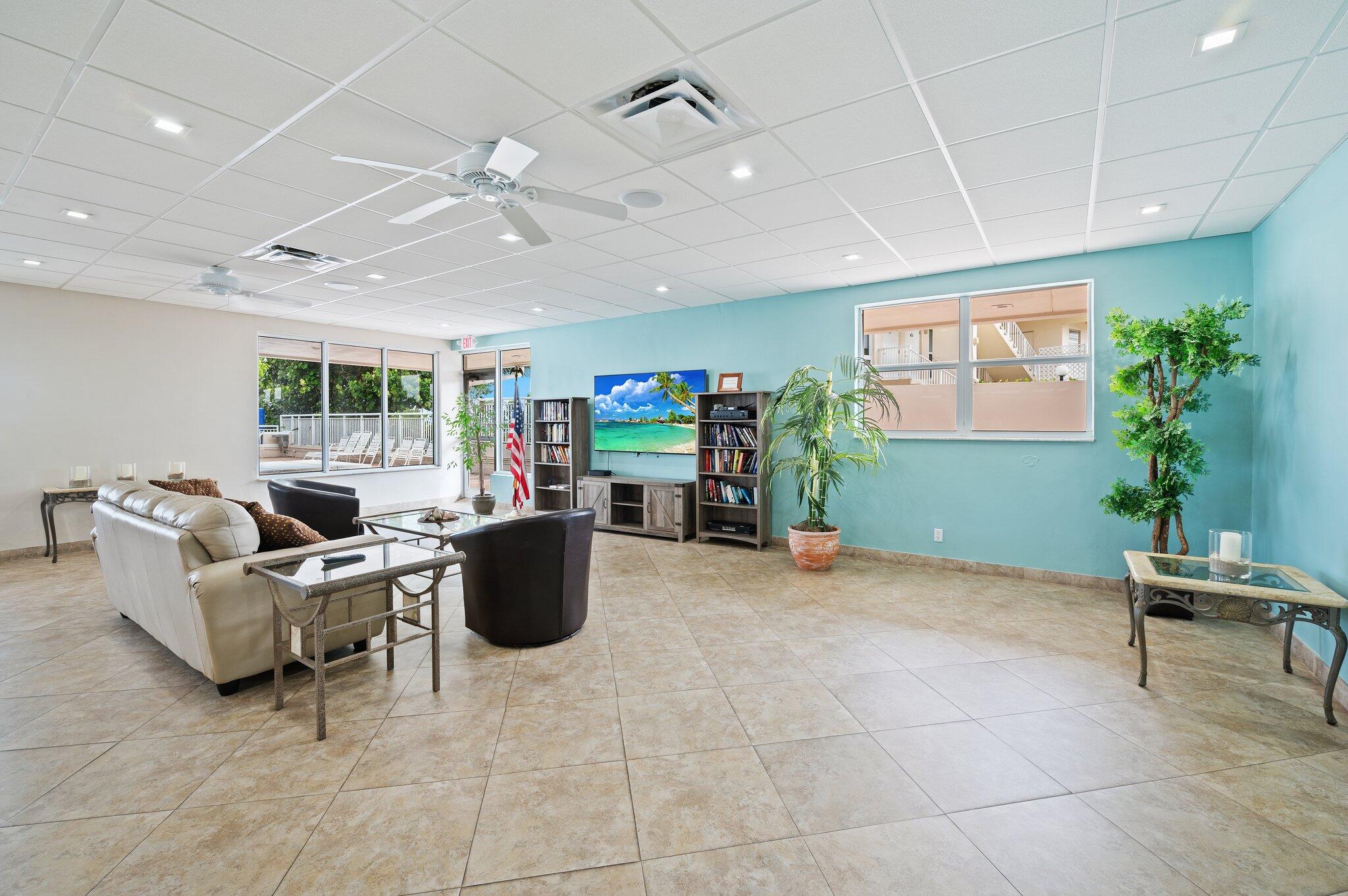 1050 Hillsboro Mile Unit 203w Property Photo 26