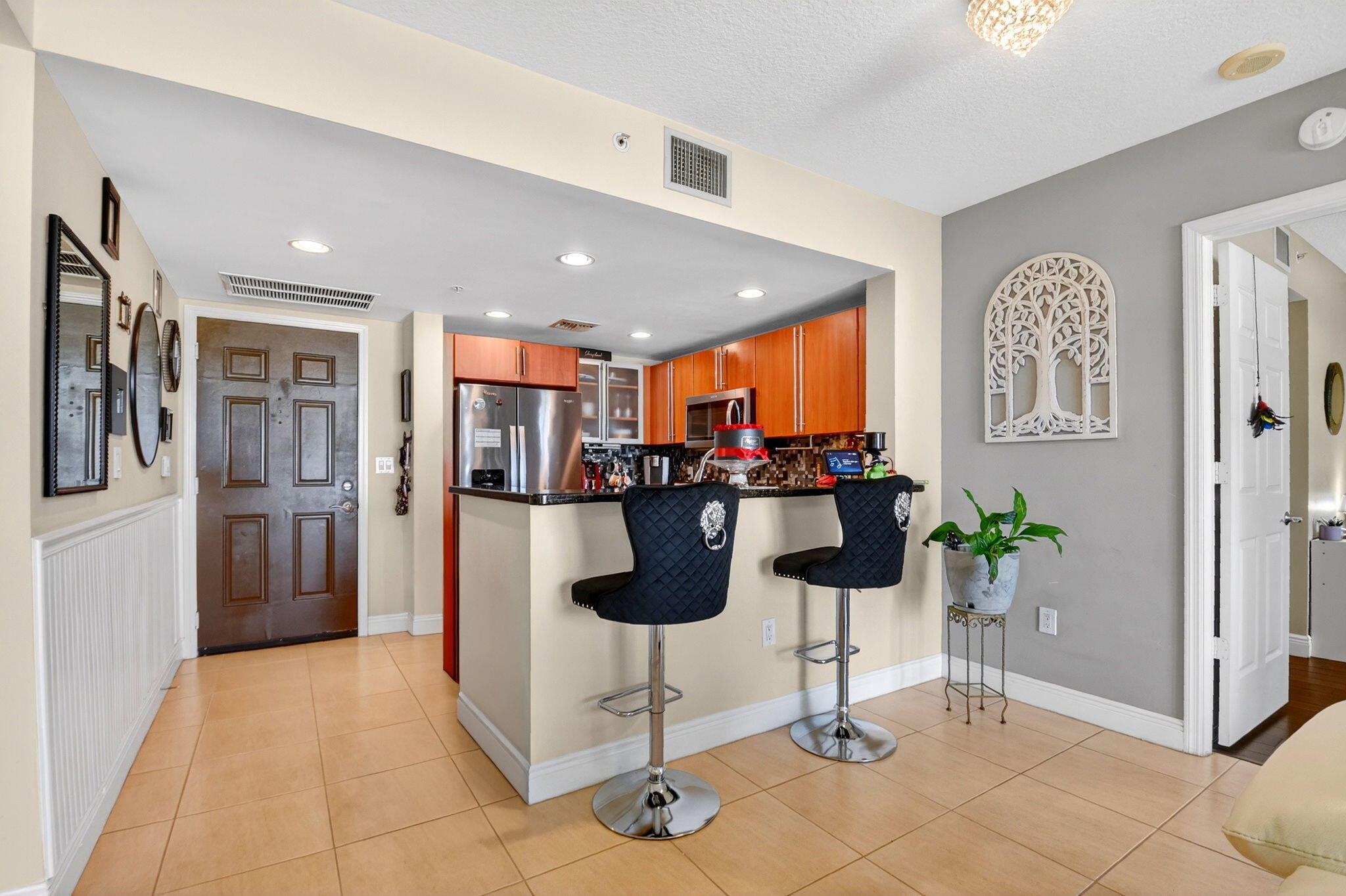 610 Clematis Street 608 Property Photo 1
