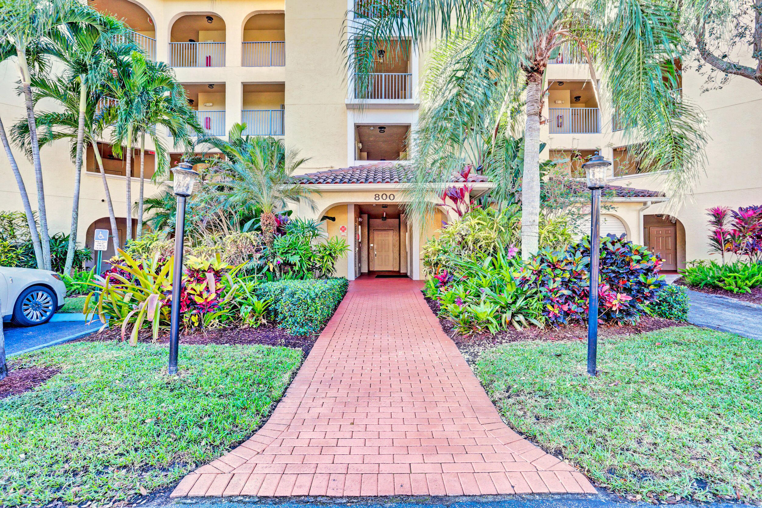 800 Uno Lago Drive 305 Property Photo 3