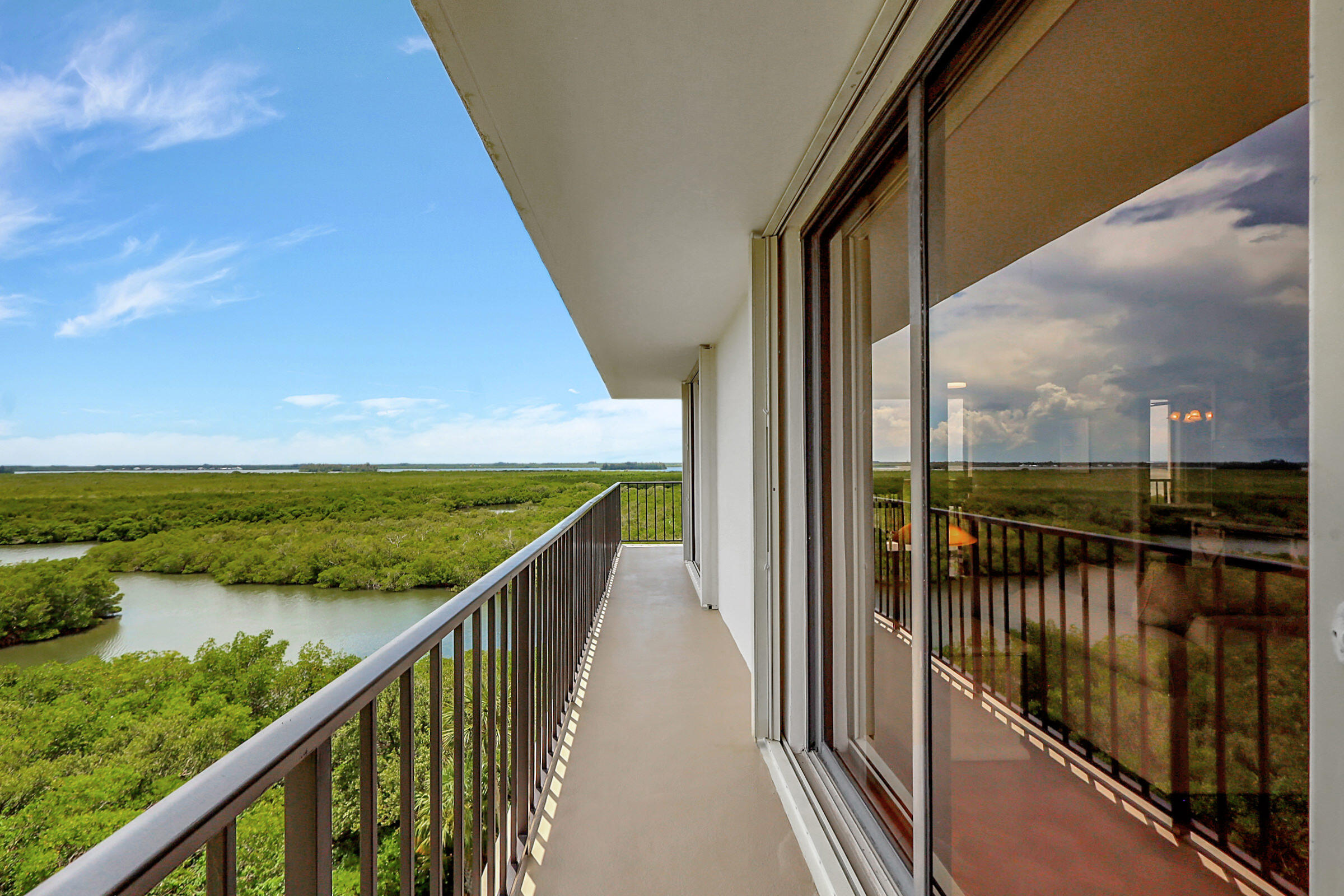 5059 N Hwy A1a 701 Property Photo 3