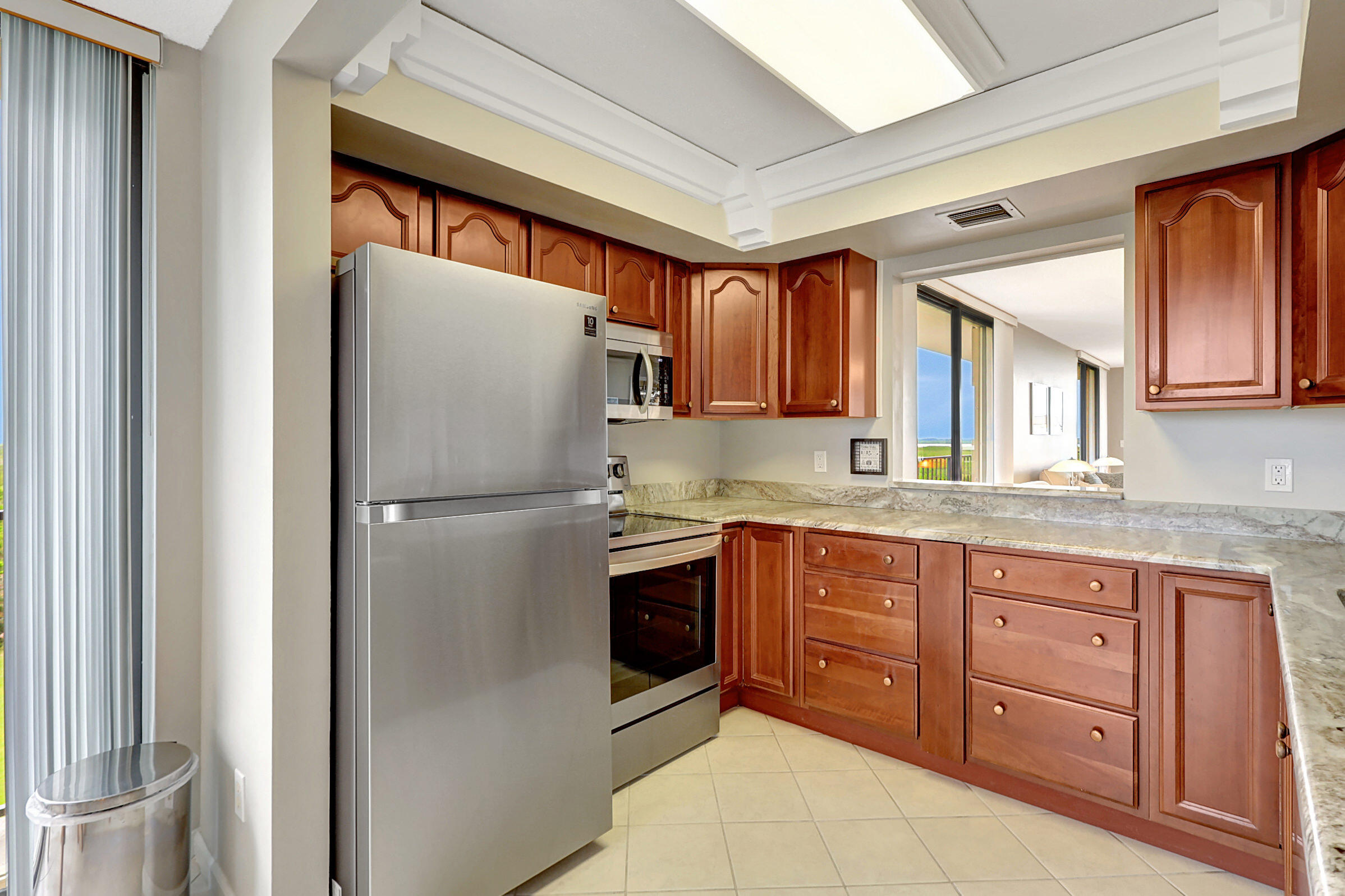5059 N Hwy A1a 701 Property Photo 9