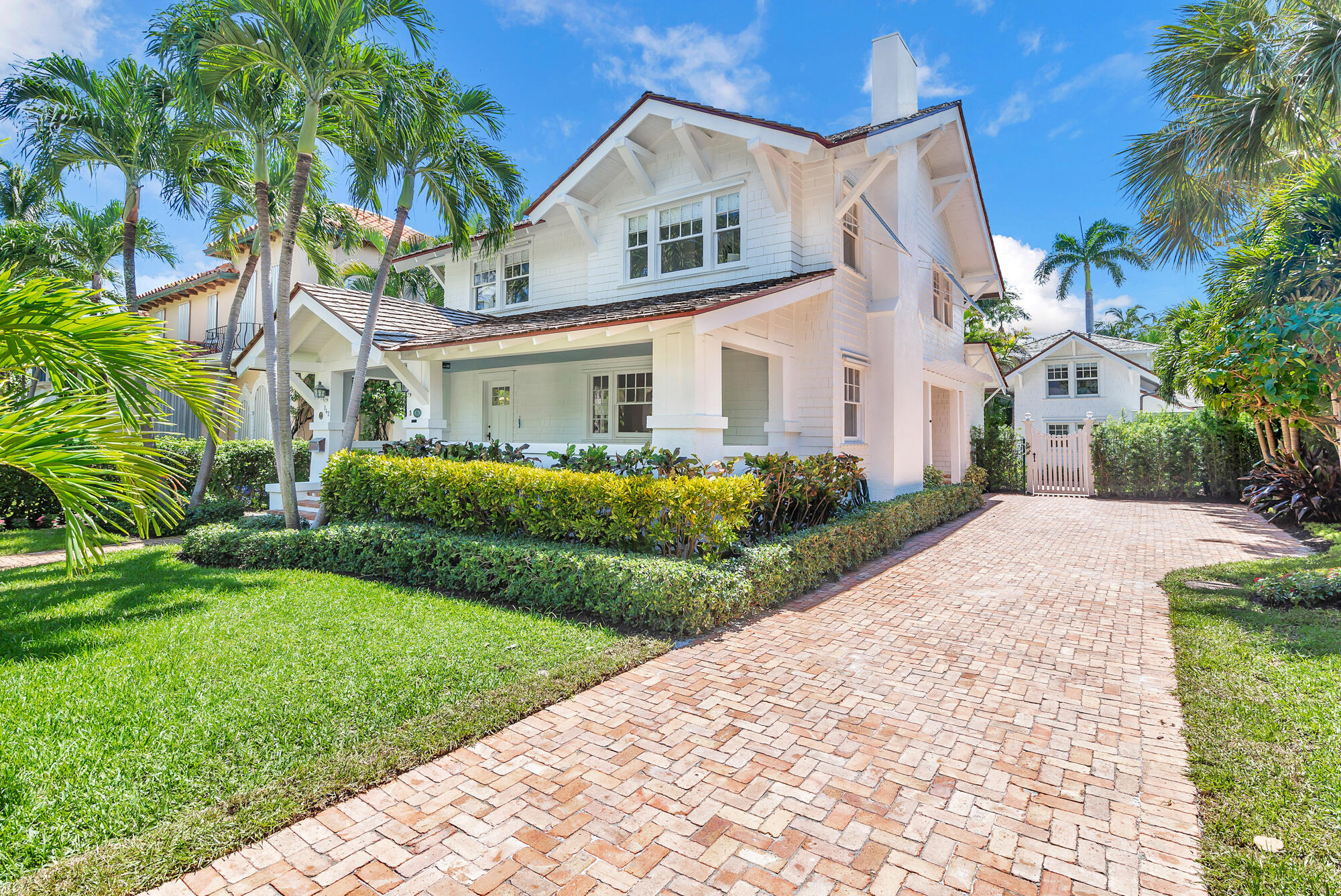 142 Seabreeze Avenue Property Photo 1