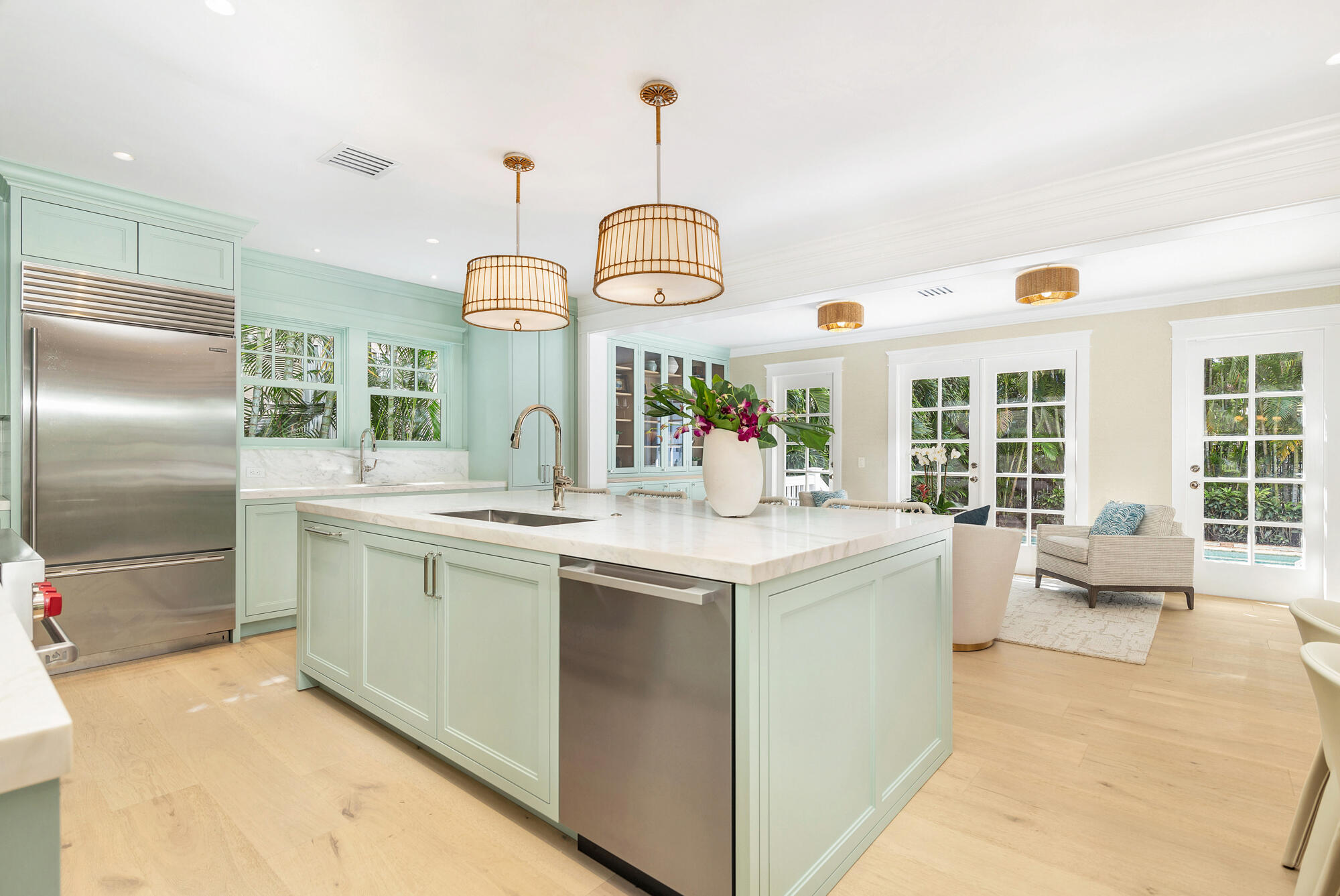 142 Seabreeze Avenue Property Photo 3