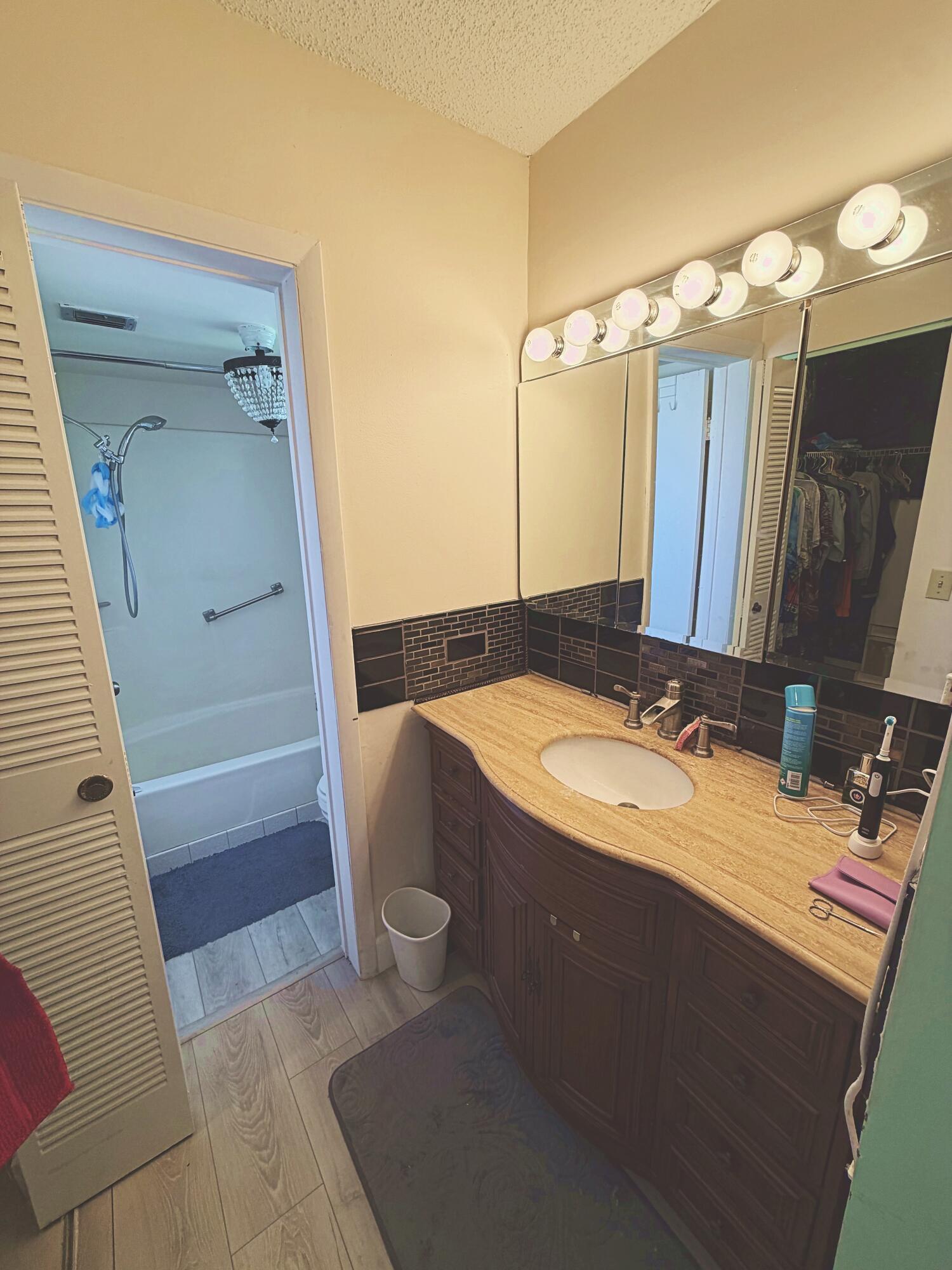 140 Lake Meryl Drive Apt 233 Property Photo 16
