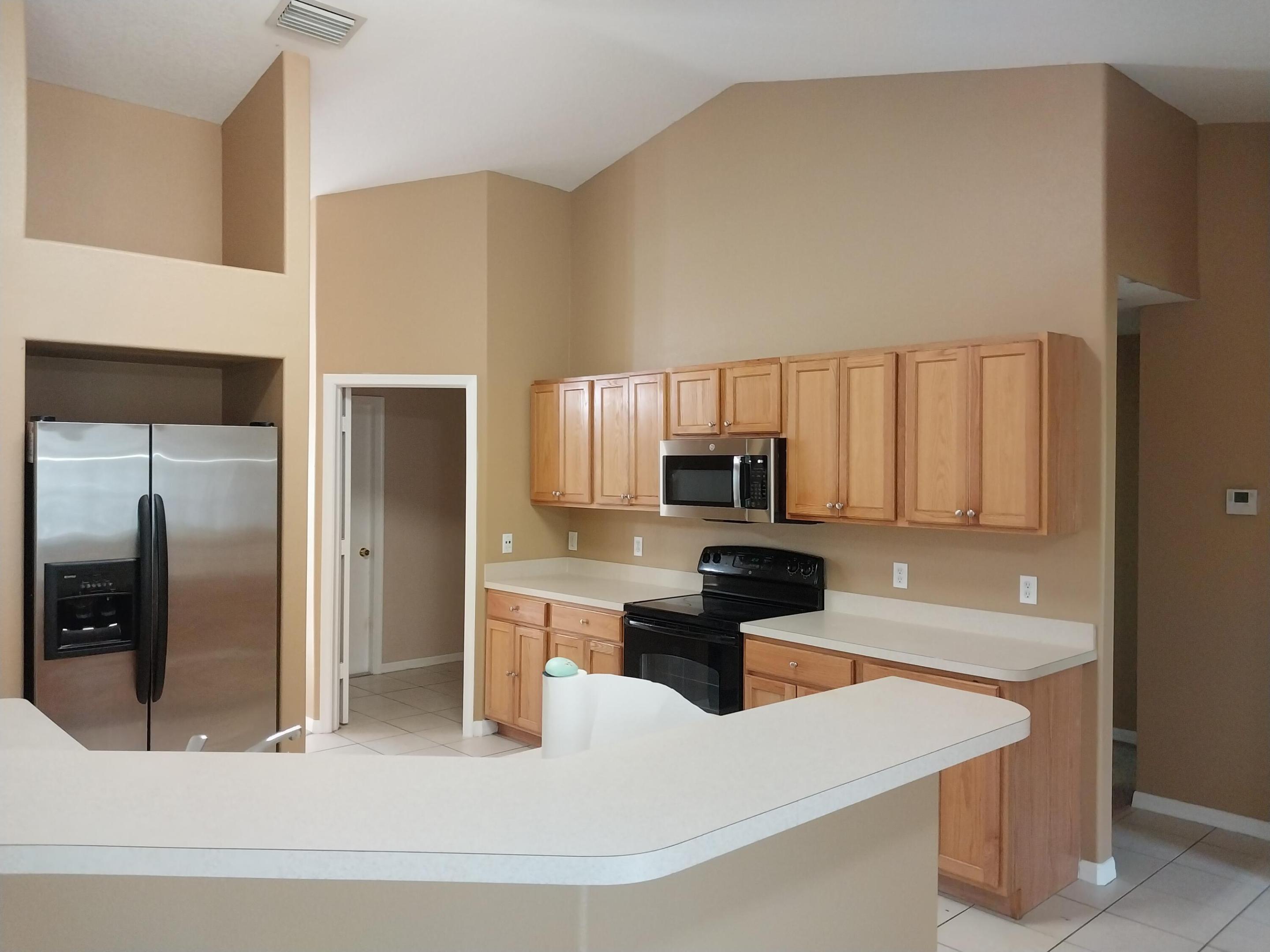 245 Sw Starfish Avenue Property Photo 4