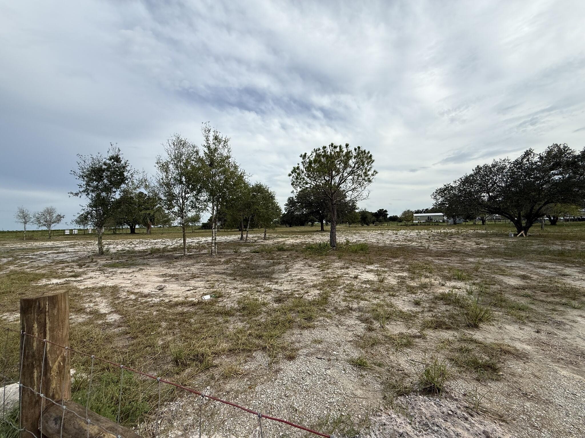 14416 Nw 252nd Street Property Photo 4