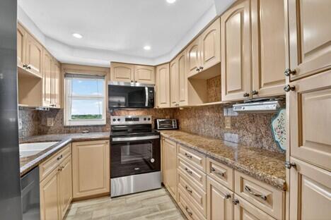 4511 S Ocean Boulevard 701 Property Photo 5