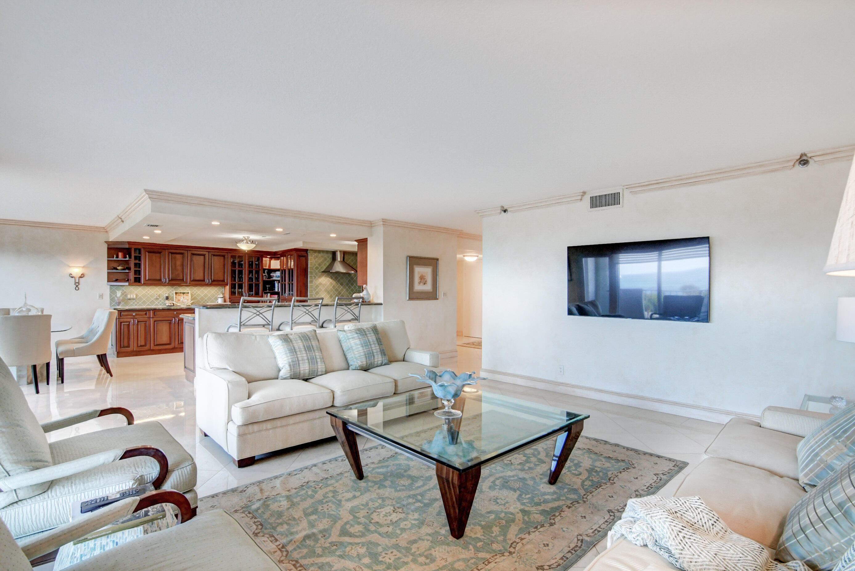 4301 N Ocean Boulevard 607 Property Photo 5