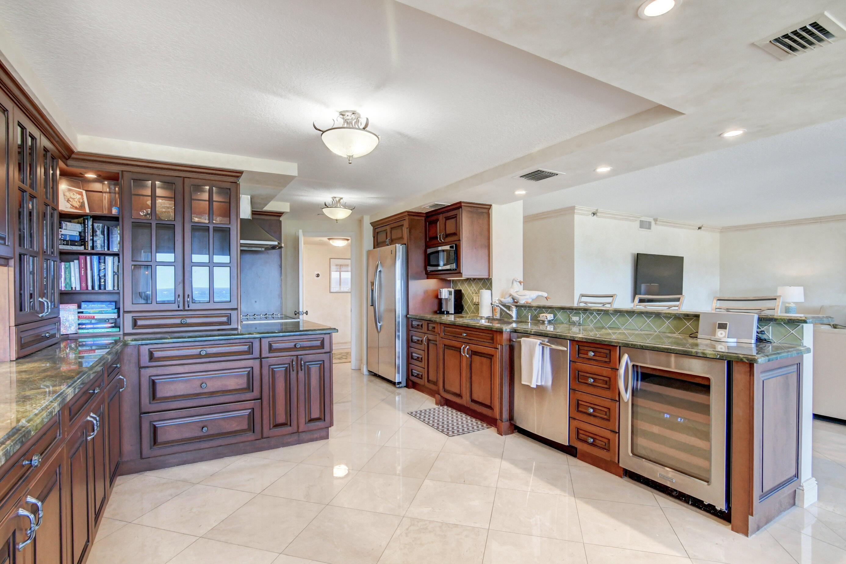 4301 N Ocean Boulevard 607 Property Photo 7