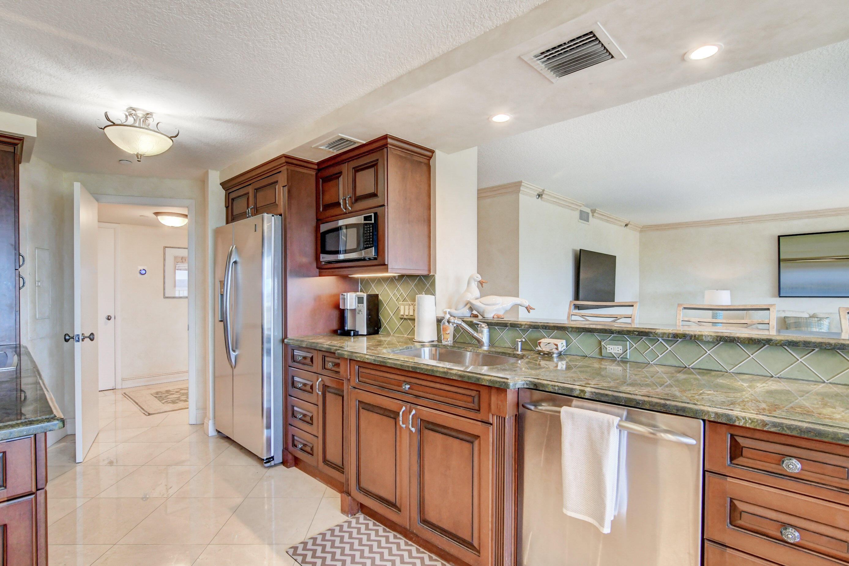 4301 N Ocean Boulevard 607 Property Photo 11