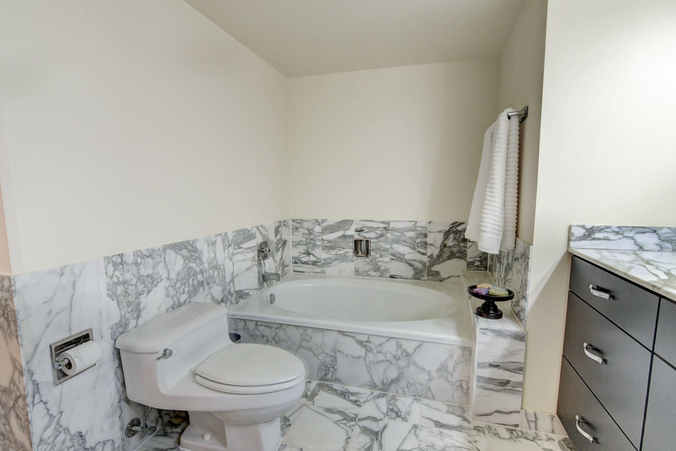 4301 N Ocean Boulevard 607 Property Photo 20