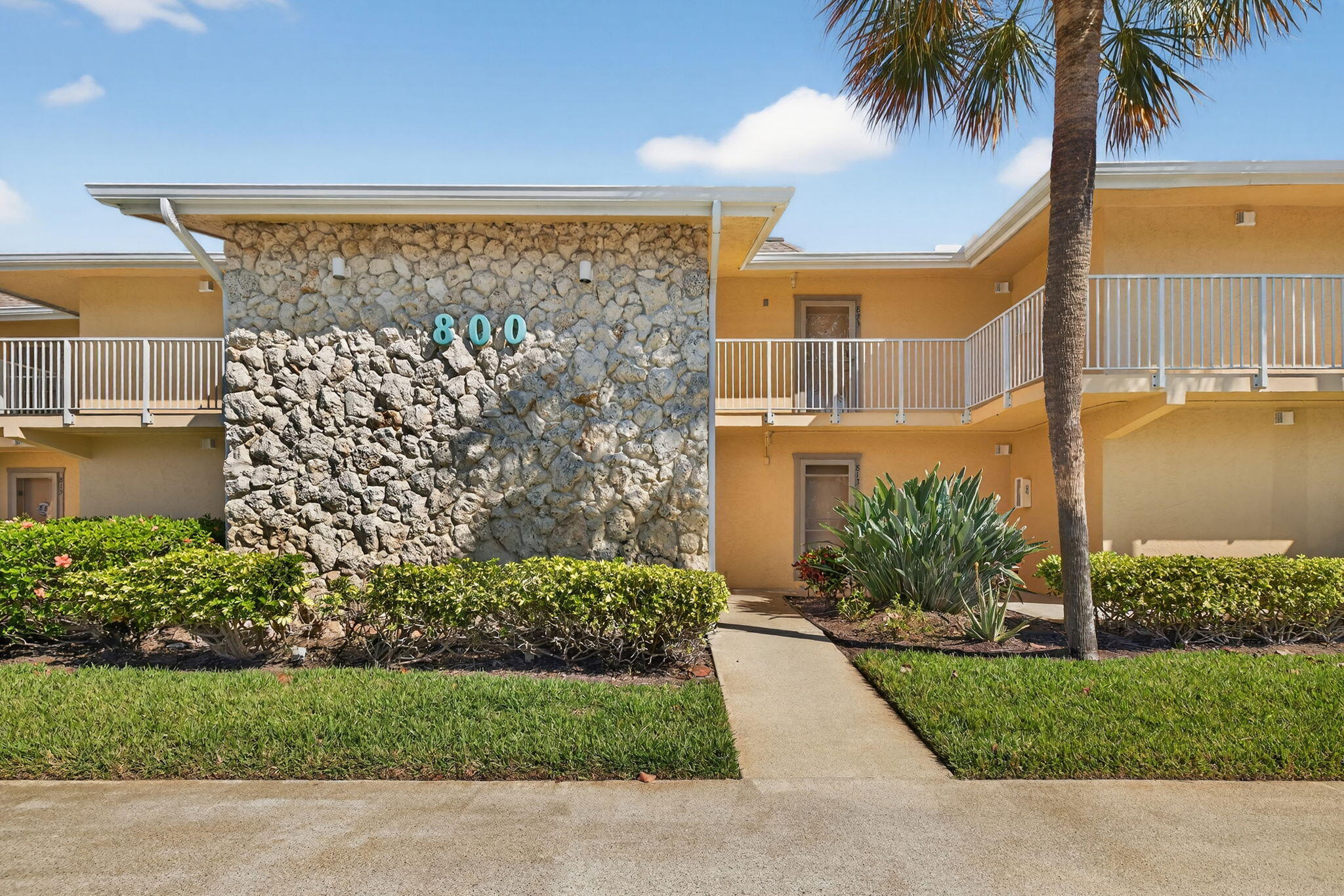 2400 S Ocean Drive 823 Property Photo 3