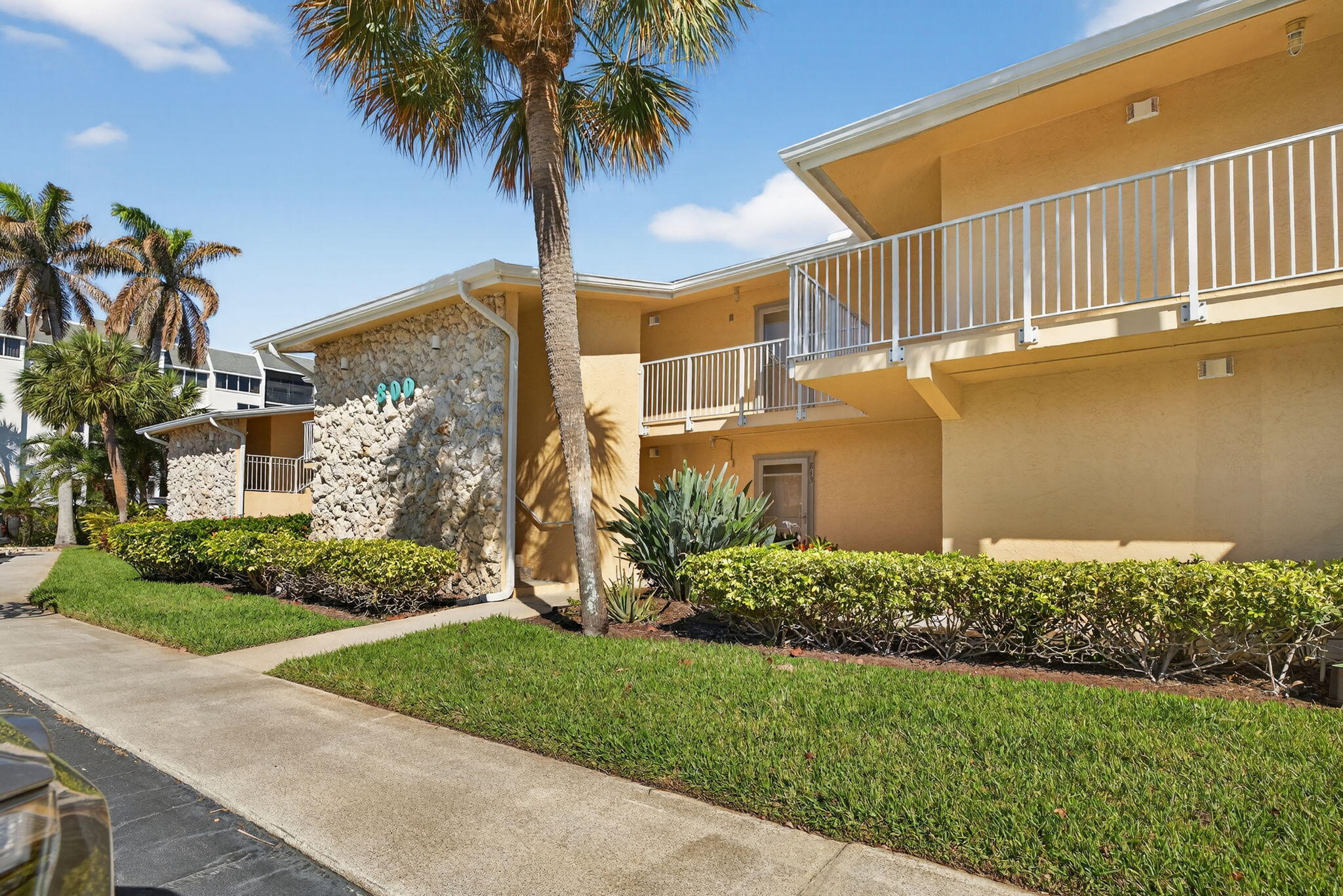 2400 S Ocean Drive 823 Property Photo 4