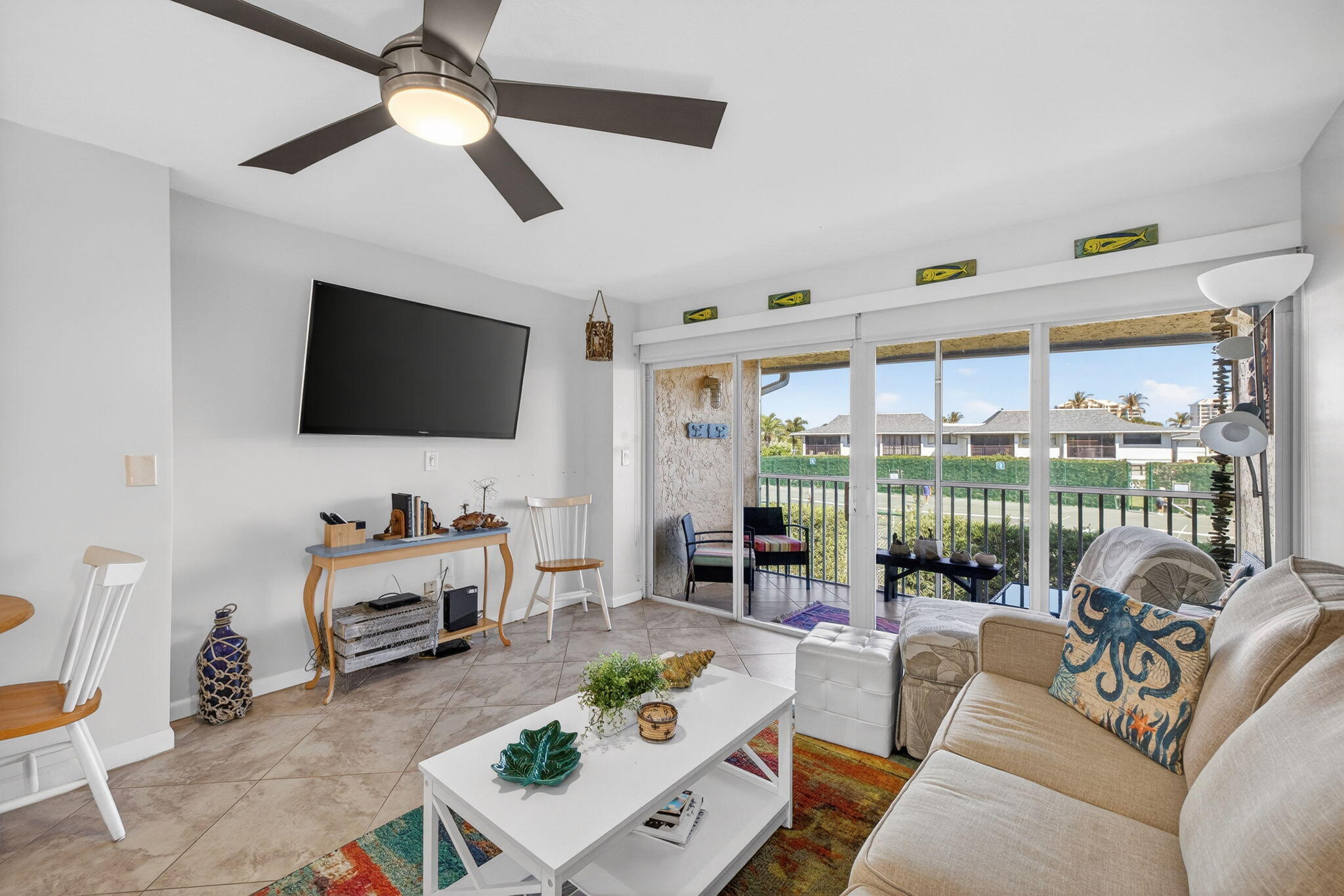 2400 S Ocean Drive 823 Property Photo 11