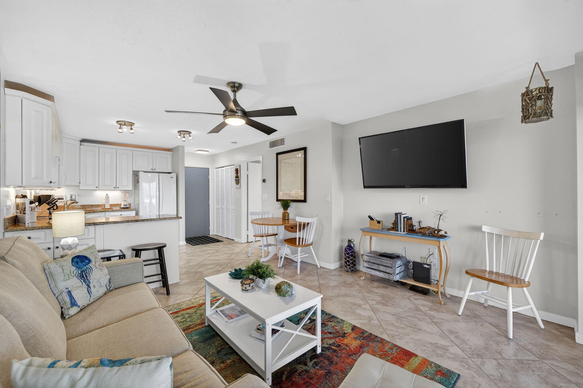 2400 S Ocean Drive 823 Property Photo 12