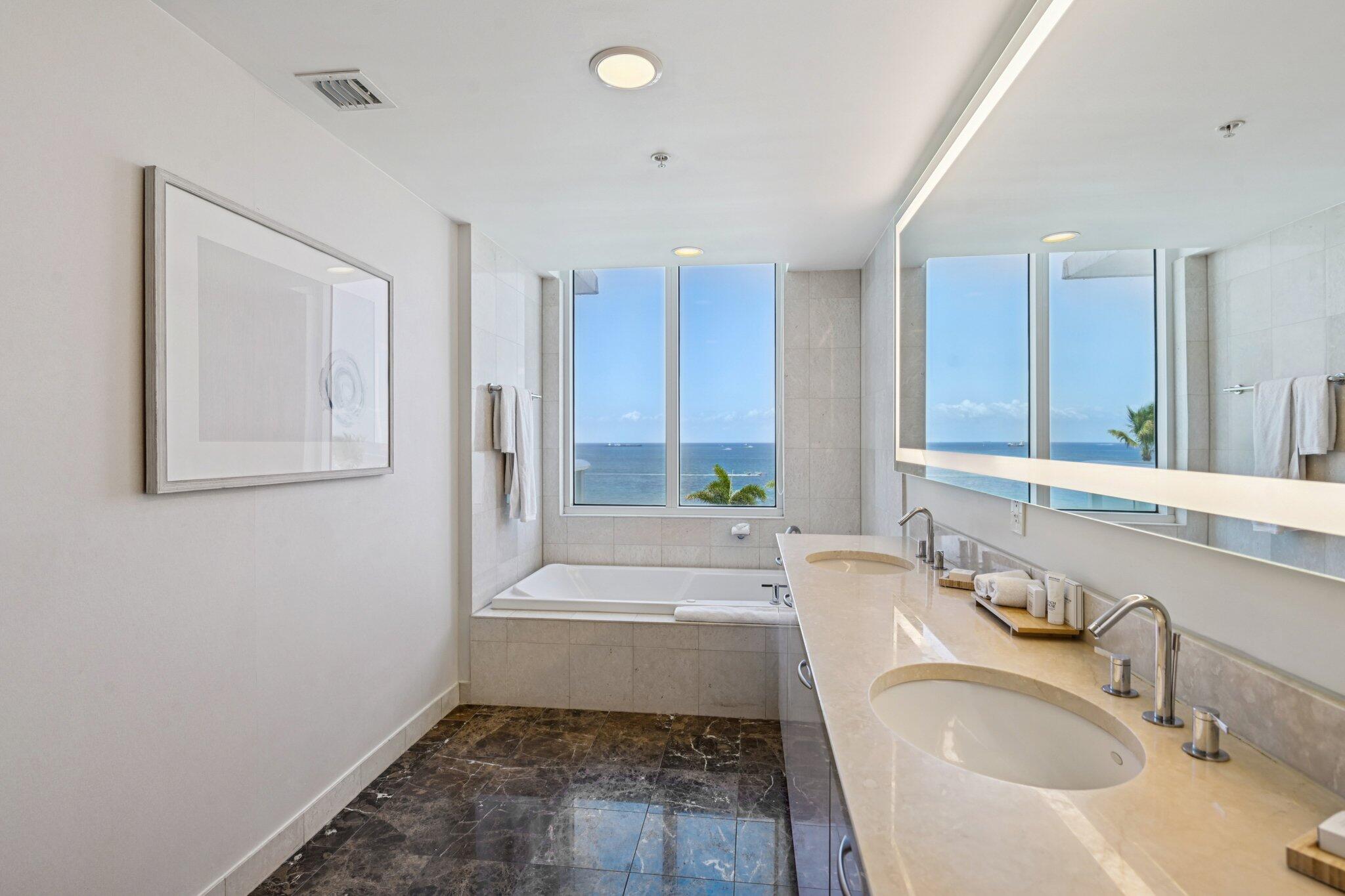 505 N Fort Lauderdale Beach Boulevard 818 Property Photo 11