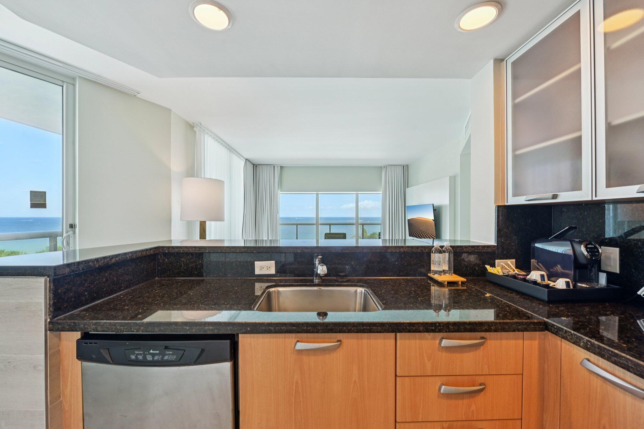 505 N Fort Lauderdale Beach Boulevard 818 Property Photo 20