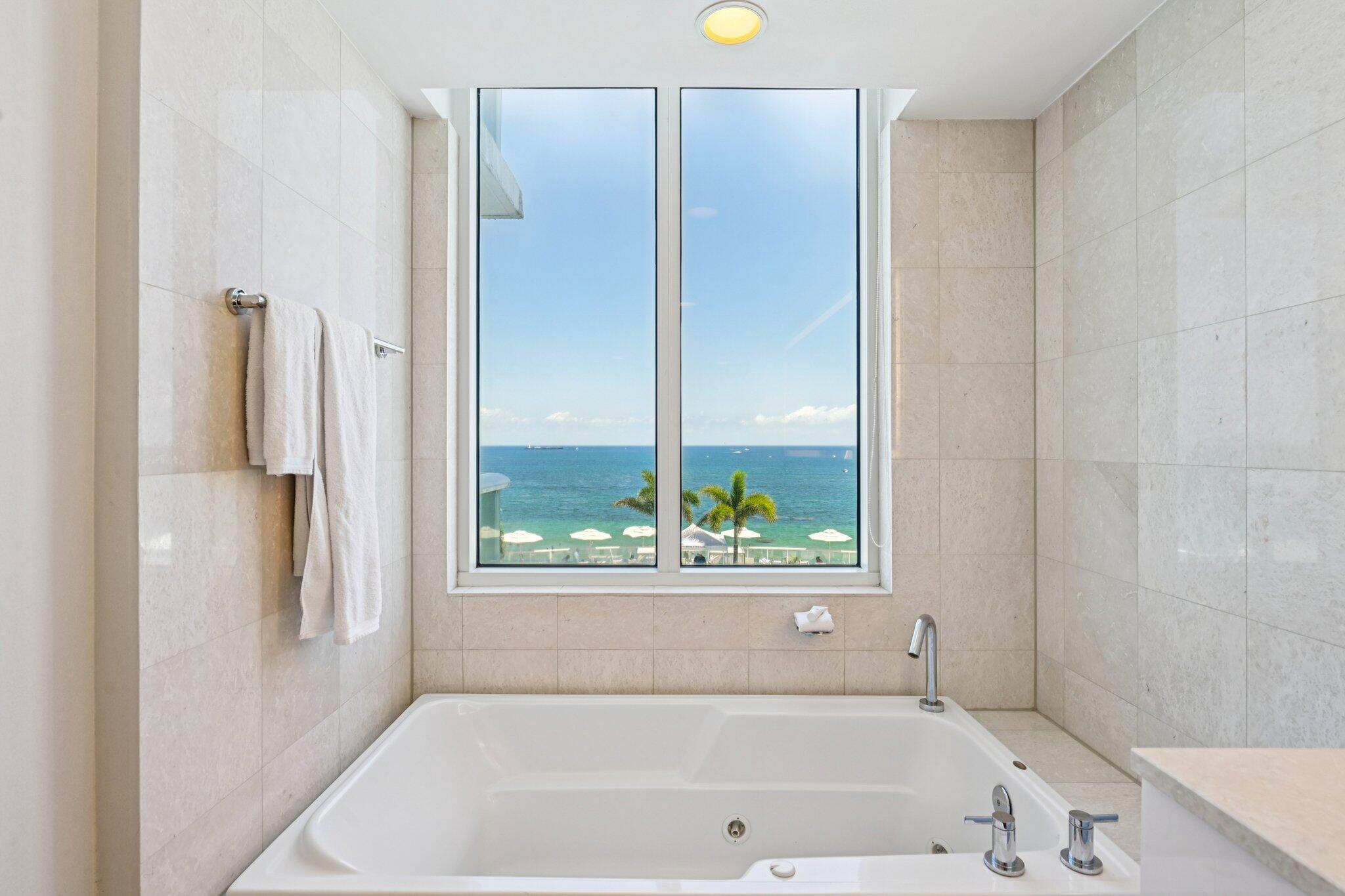 505 N Fort Lauderdale Beach Boulevard 818 Property Photo 28