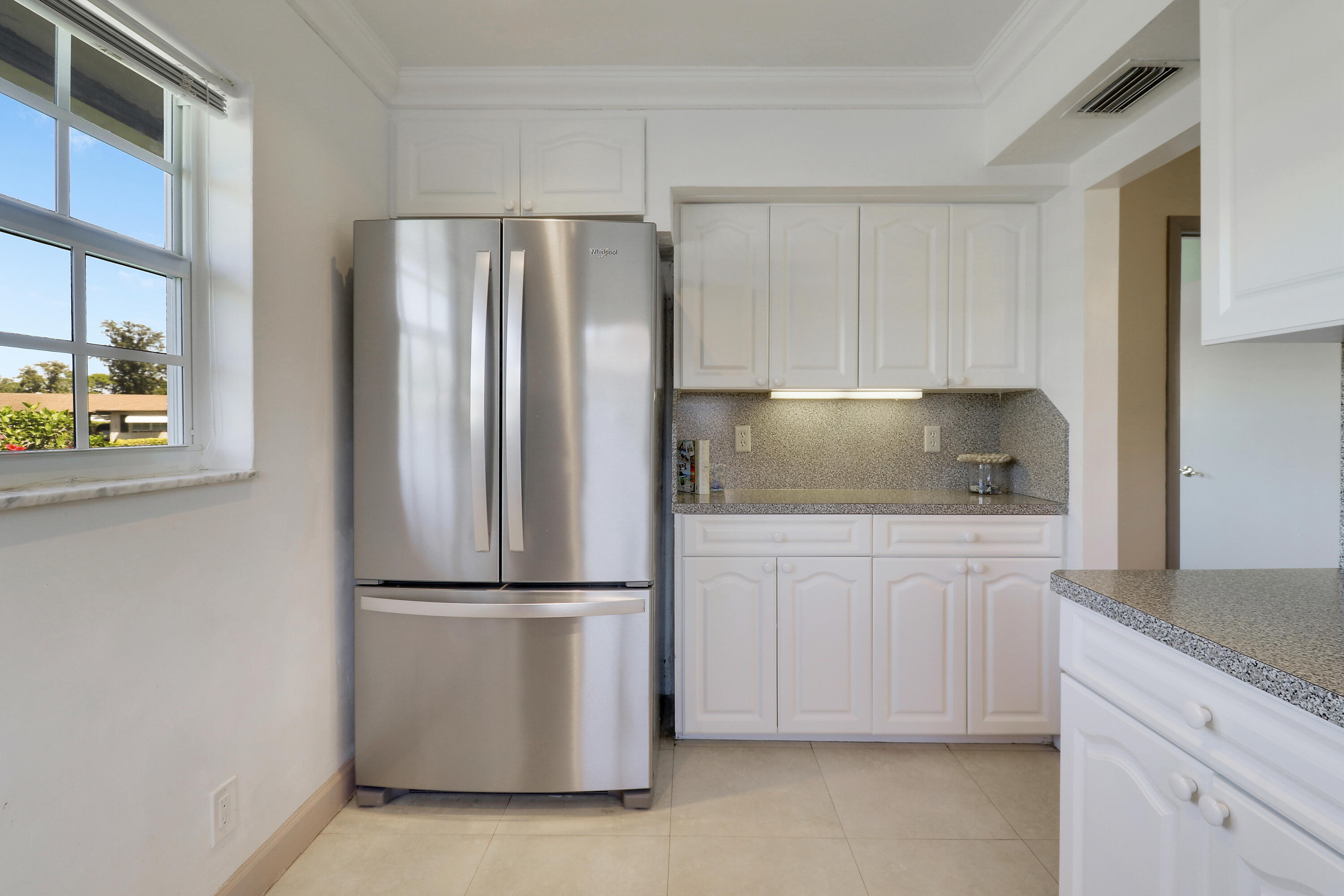129 Mockingbird Lane Property Photo 6
