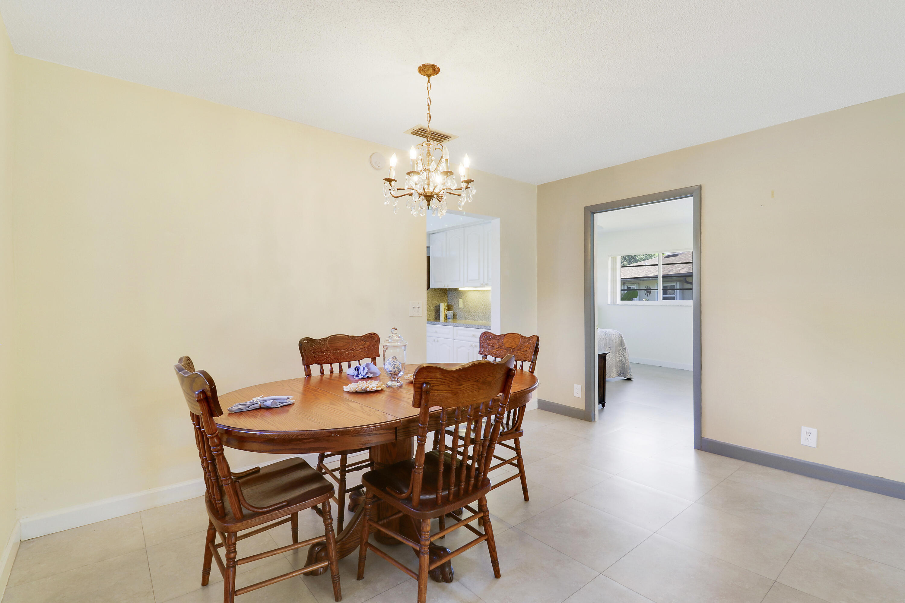 129 Mockingbird Lane Property Photo 13