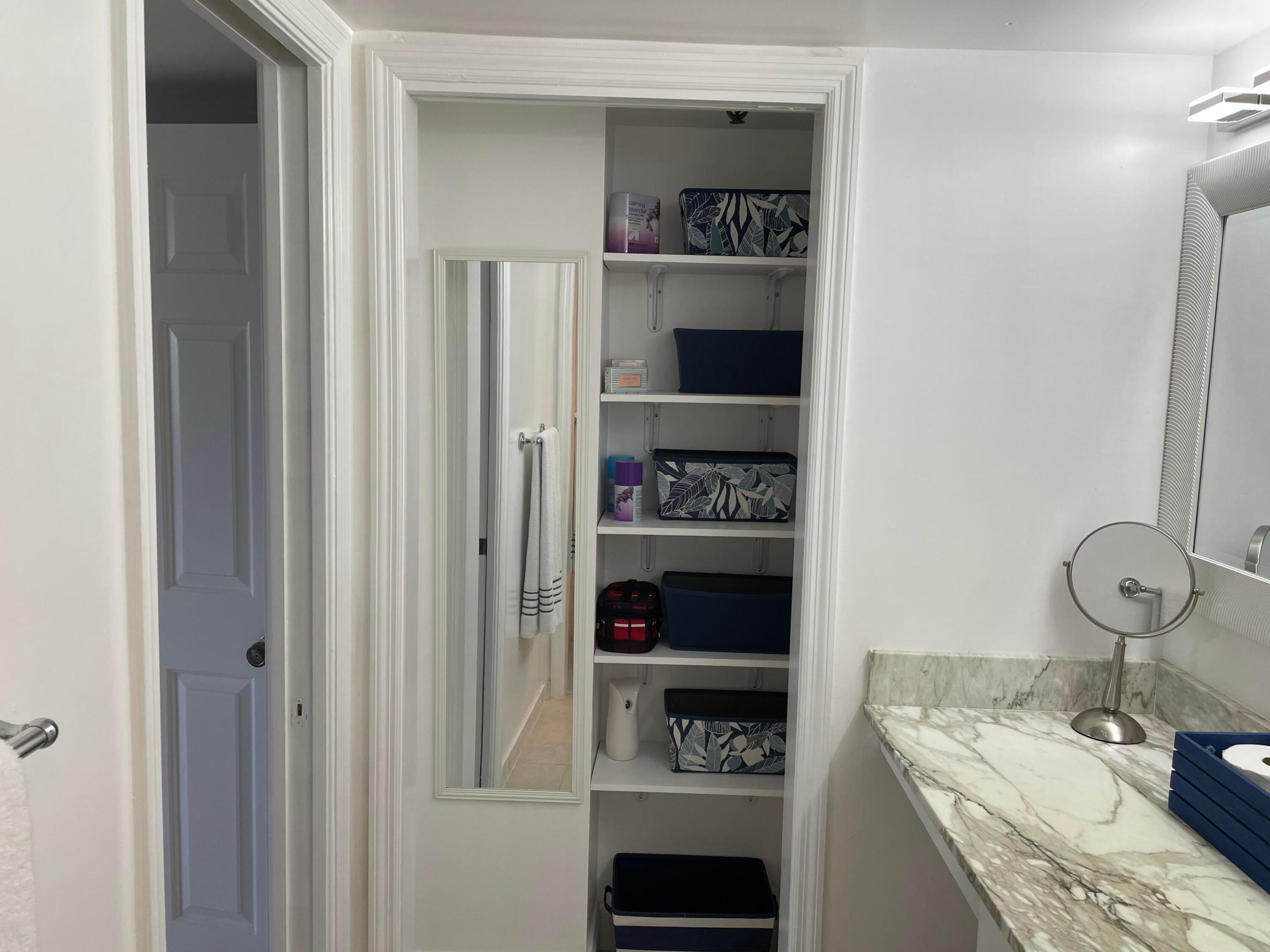 899 Jeffery Street 503 Property Photo 13