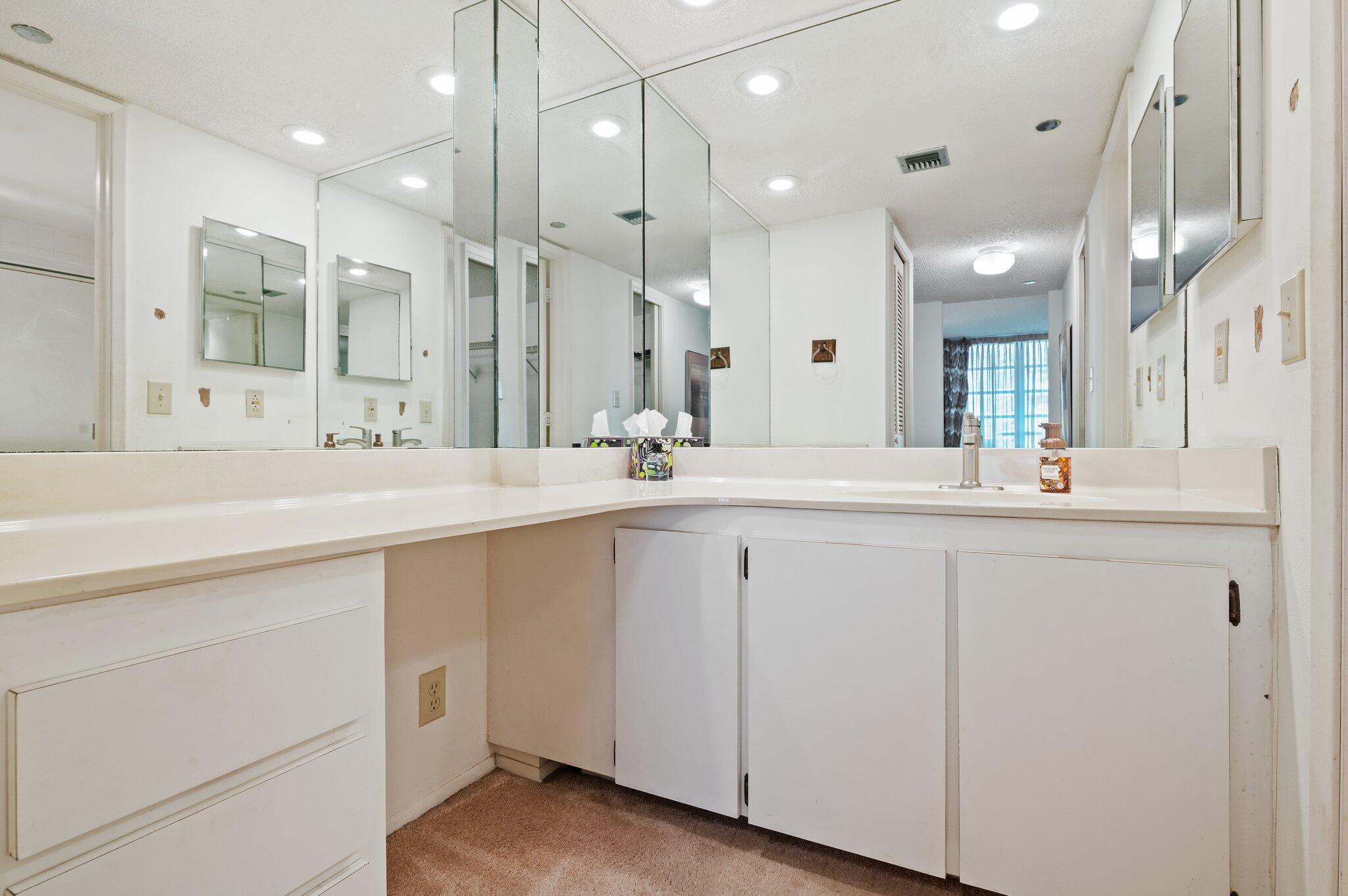 3520 Oaks Way 903 Property Photo 14