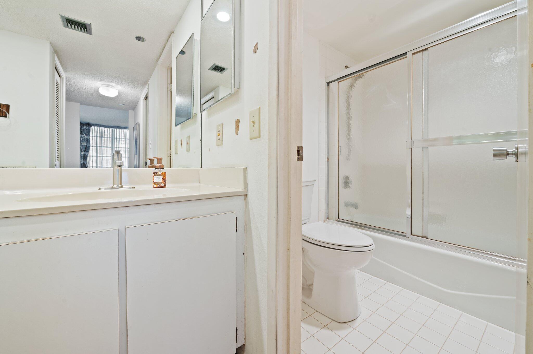 3520 Oaks Way 903 Property Photo 15