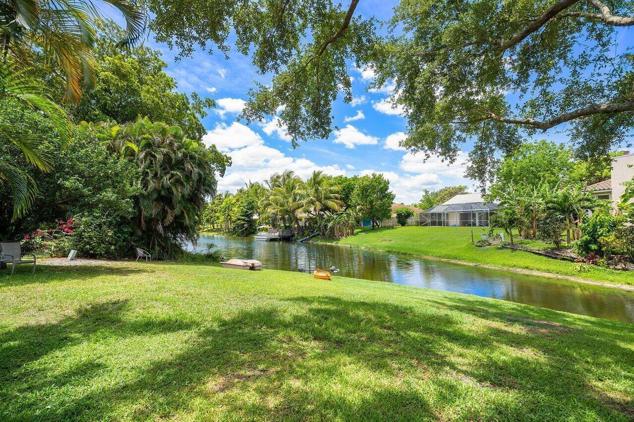 1369 Riverside Circle Property Photo 7