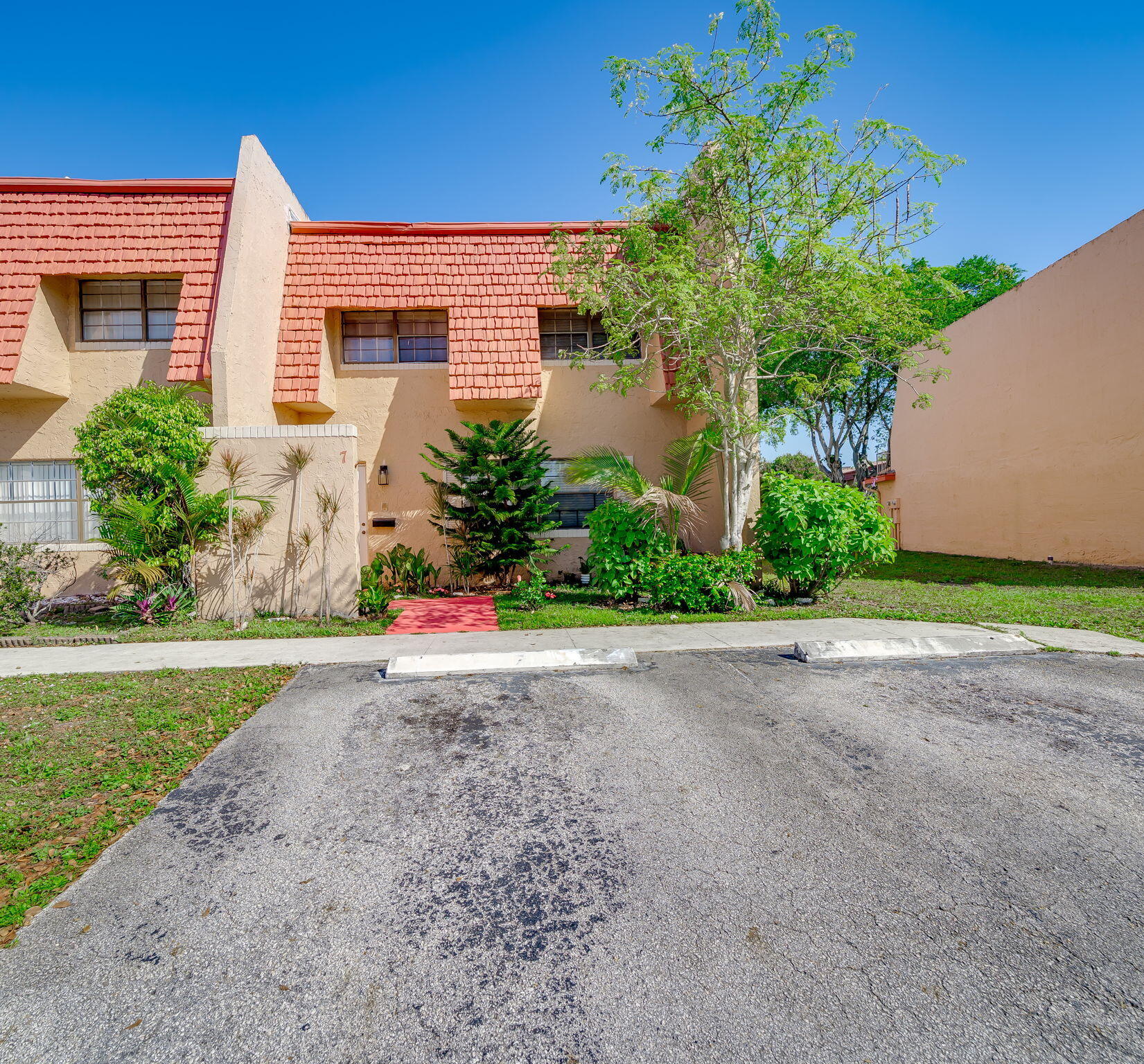 7 Ann Lee Lane Property Photo 1