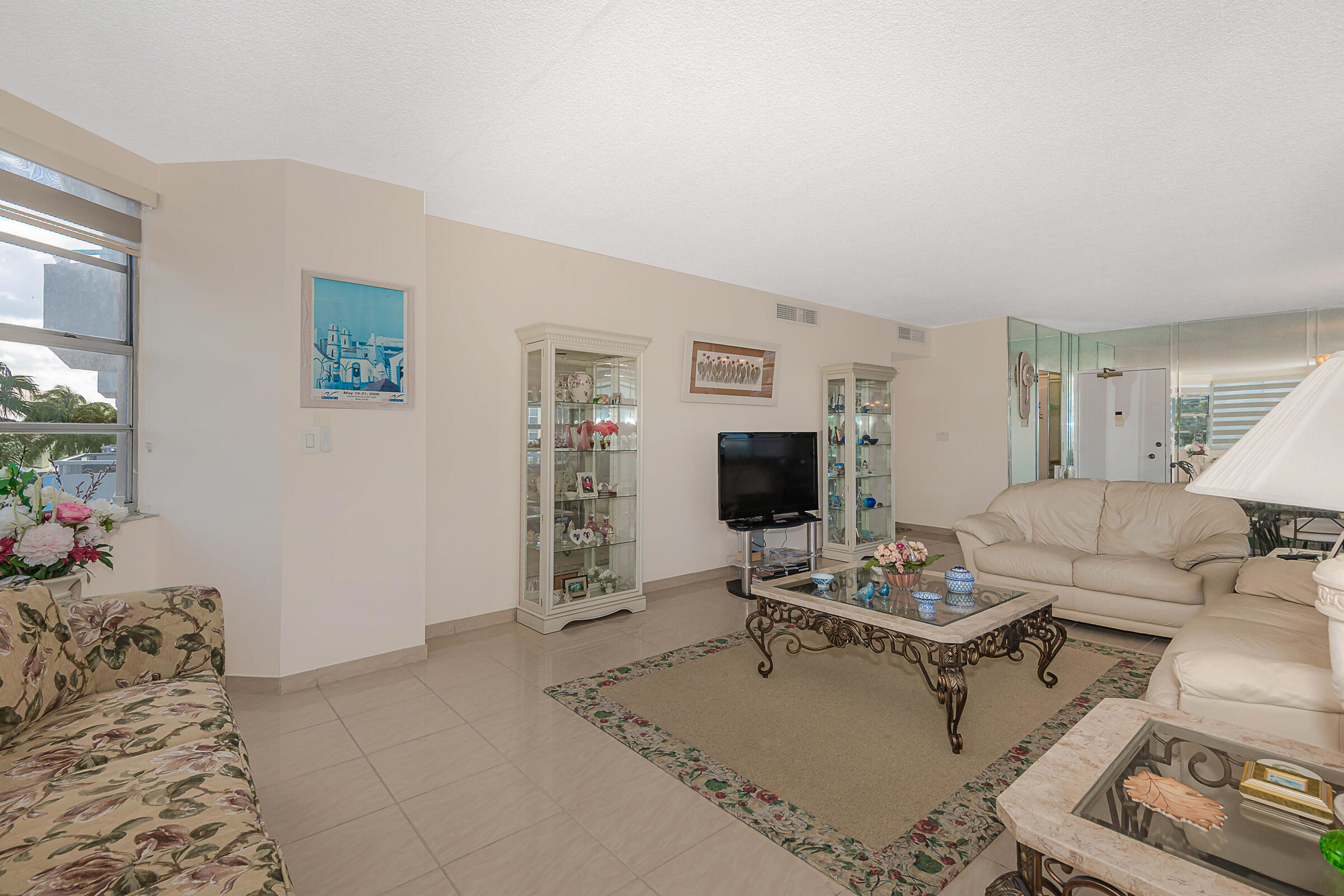 B26006637 Property Photo 5