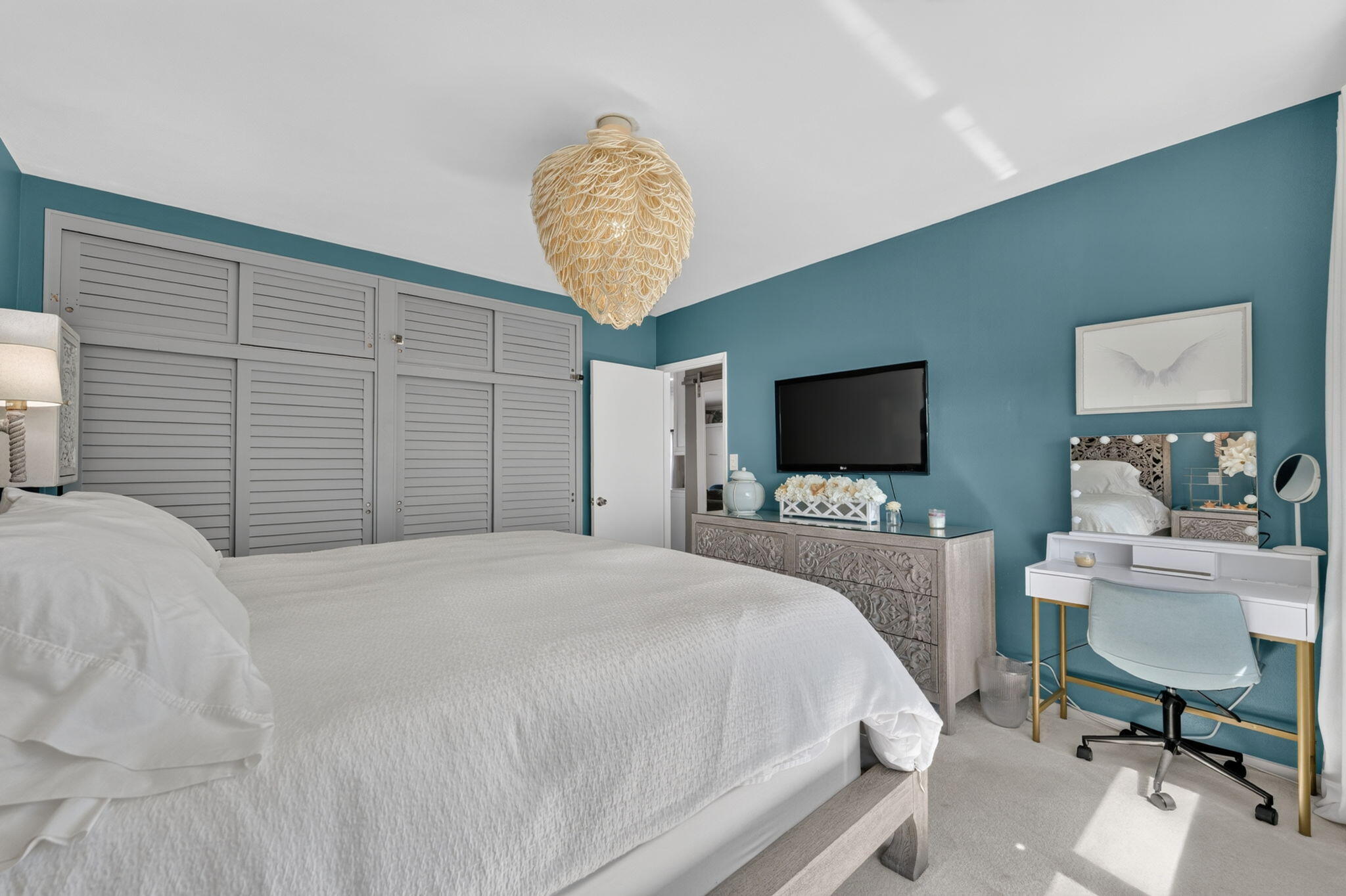 1850 S Ocean Drive 411 Property Photo 7