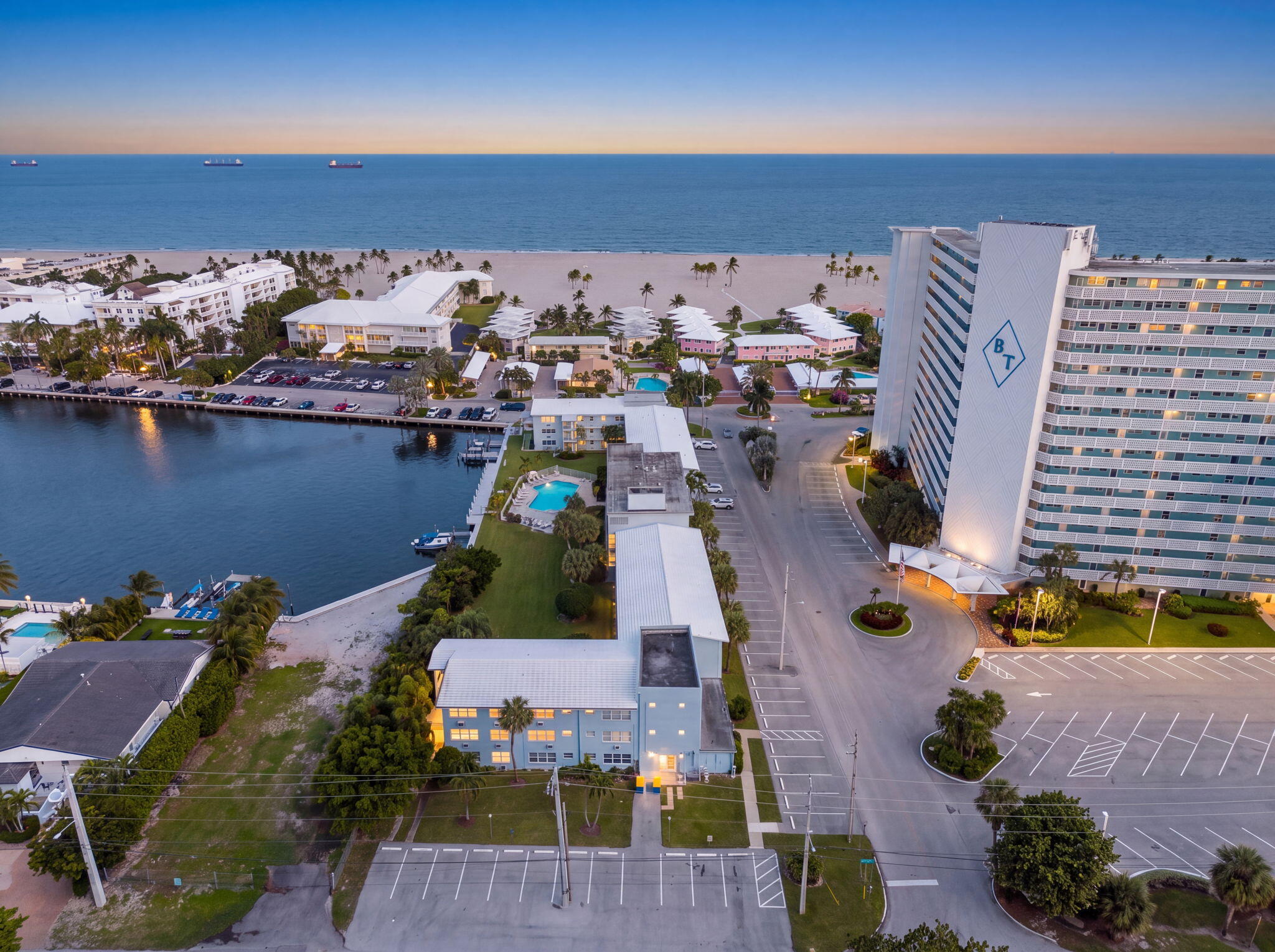 1850 S Ocean Drive 411 Property Photo 14